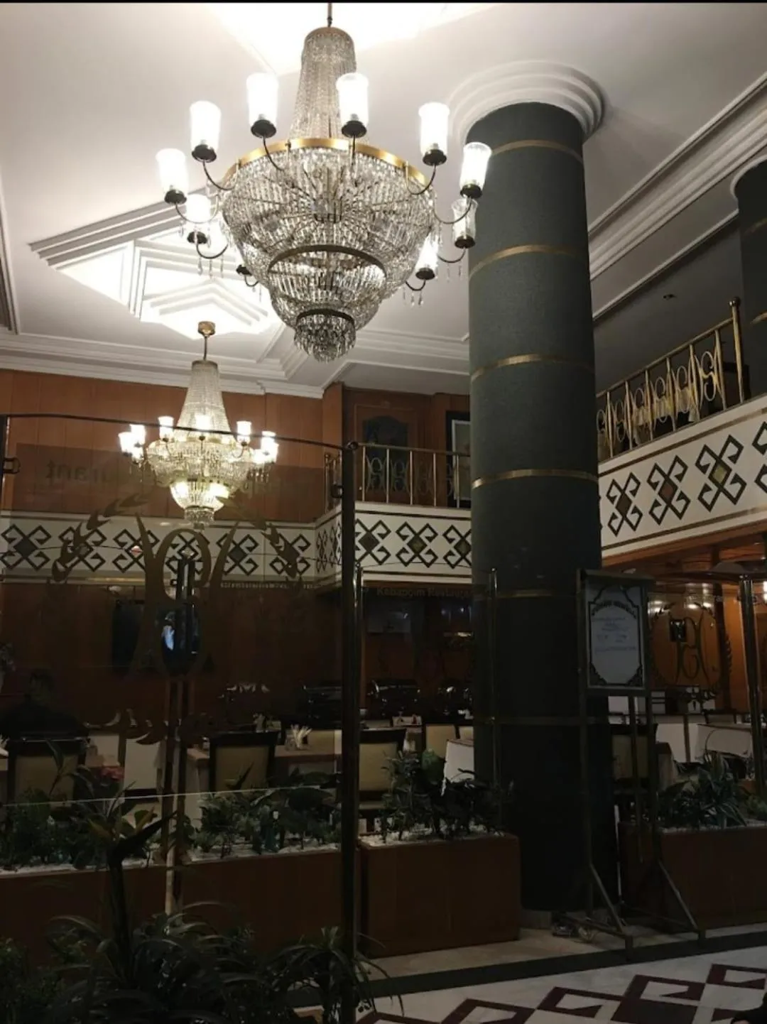 Restaurant/places to eat in SPOR HOTEL