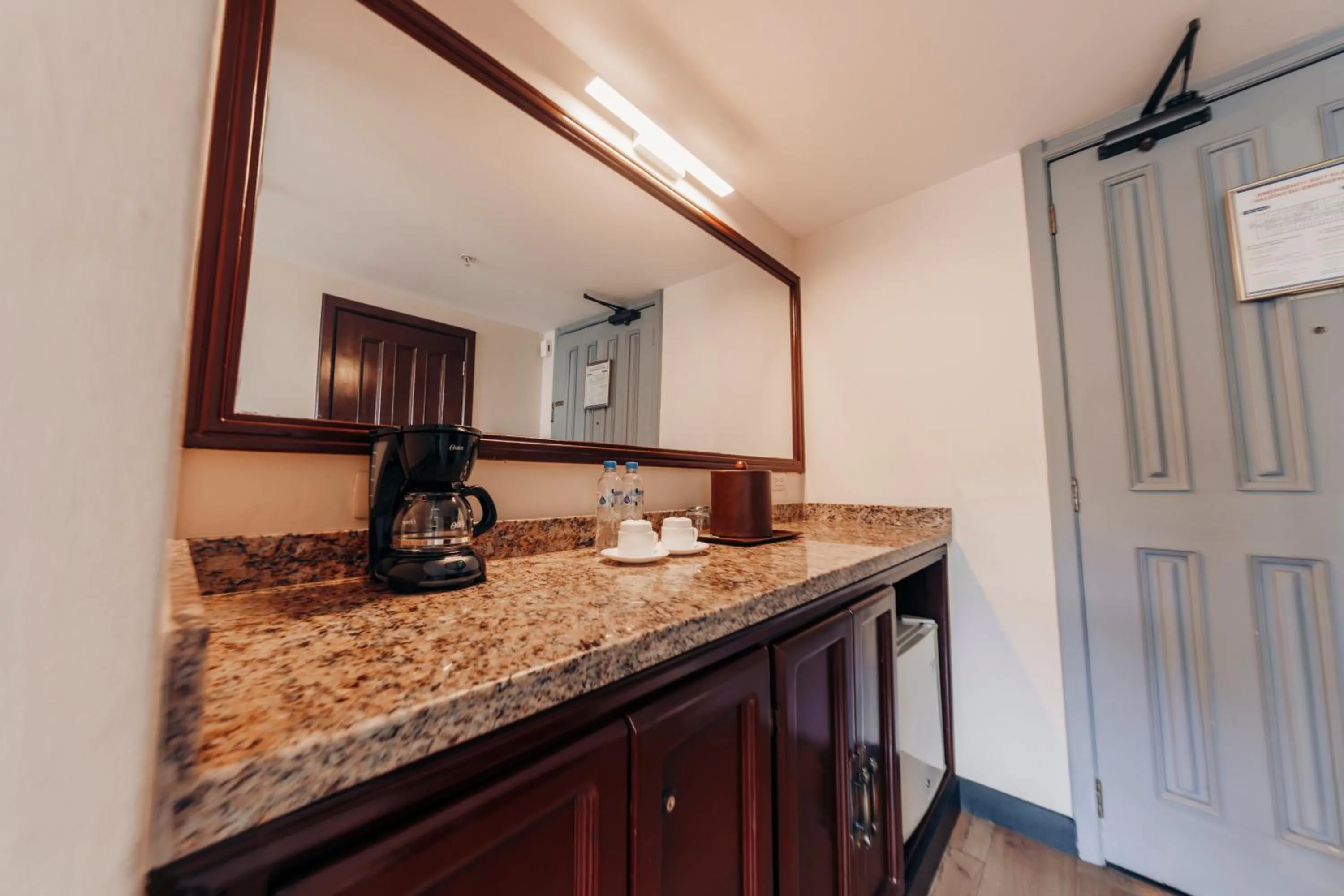 Coffee/tea facilities in La Quinta by Wyndham Quito