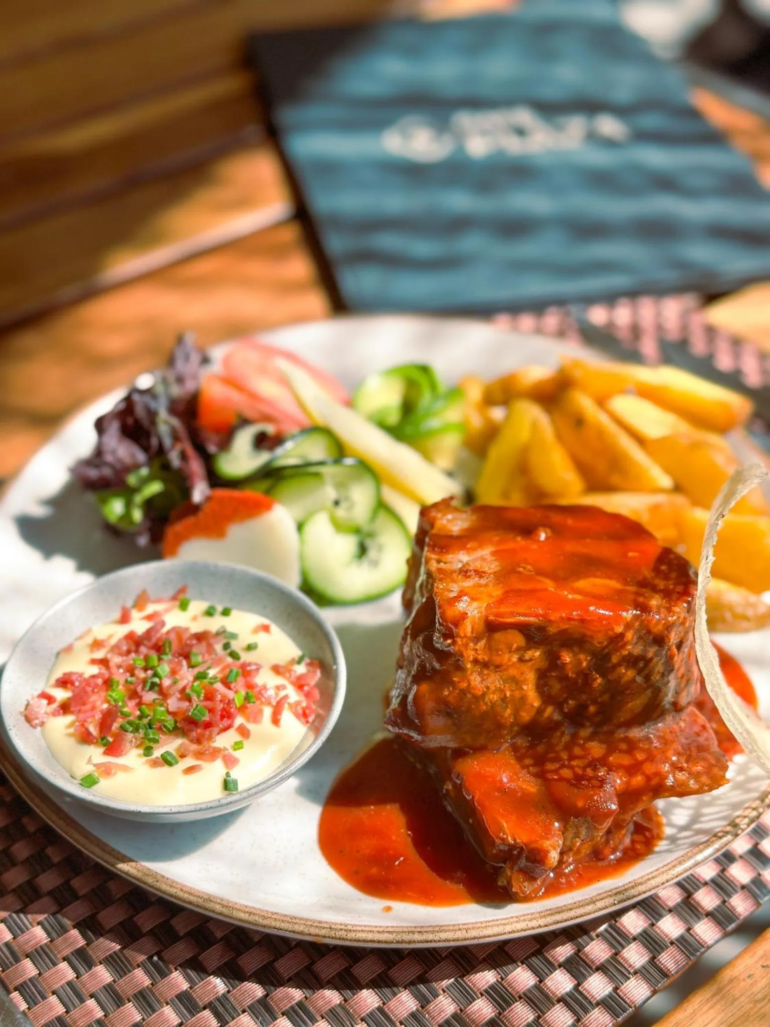 Food and drinks in La Quinta by Wyndham Quito