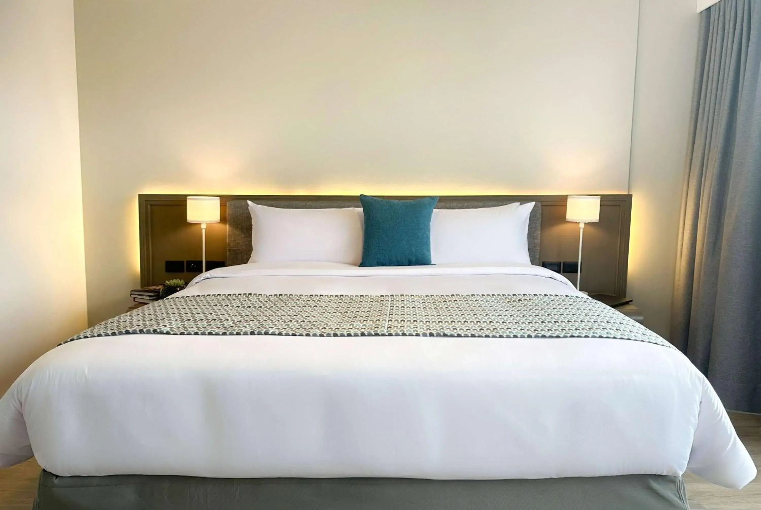 Photo of the whole room, Bed in La Quinta by Wyndham Quito Photo of the whole room, Bed in La Quinta by Wyndham Quito