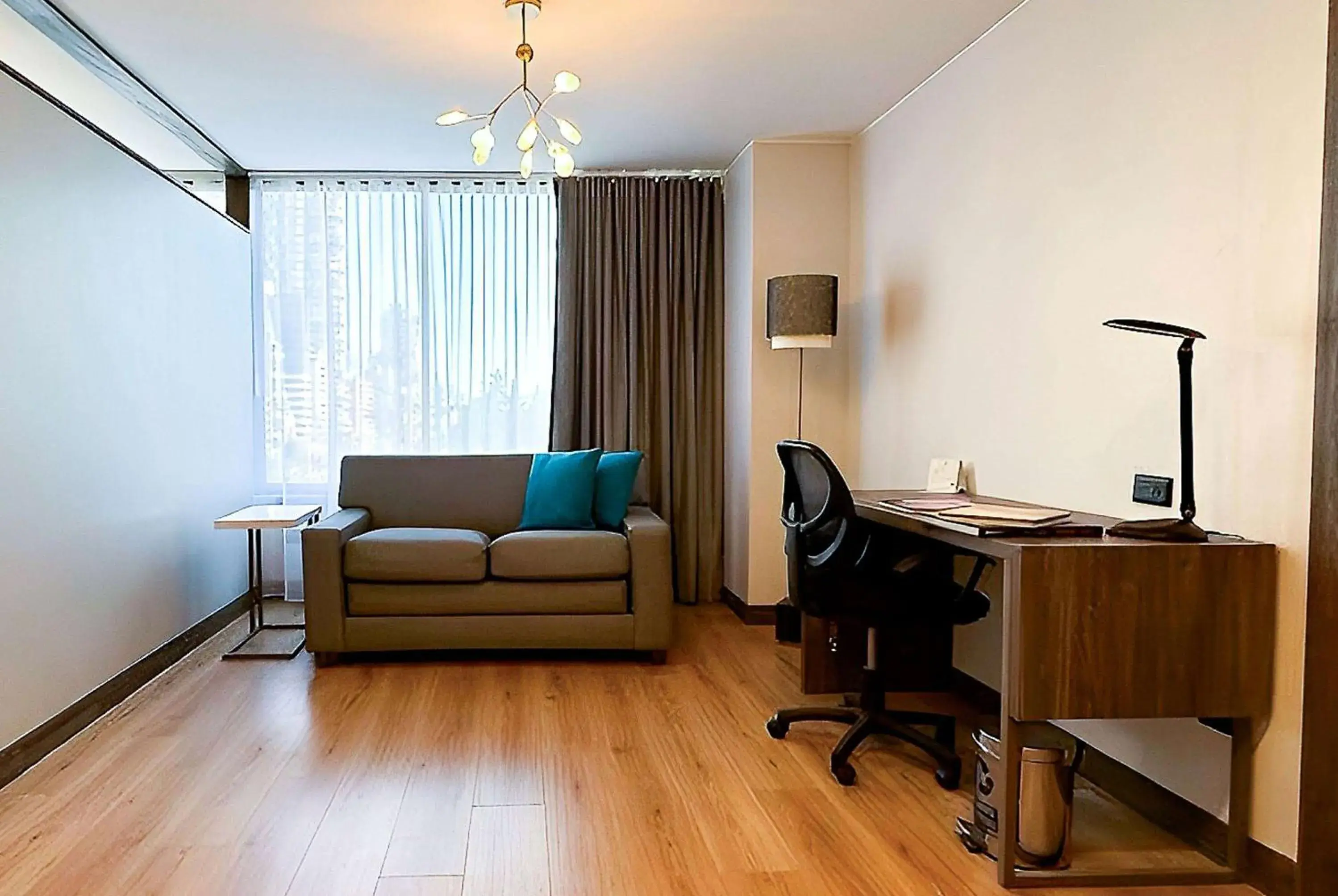 Photo of the whole room in La Quinta by Wyndham Quito Photo of the whole room in La Quinta by Wyndham Quito