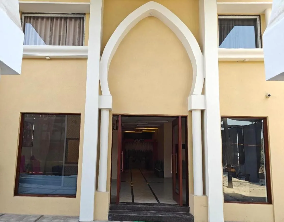 Property building in 7 VACHAN LAWNS AND BANQUET