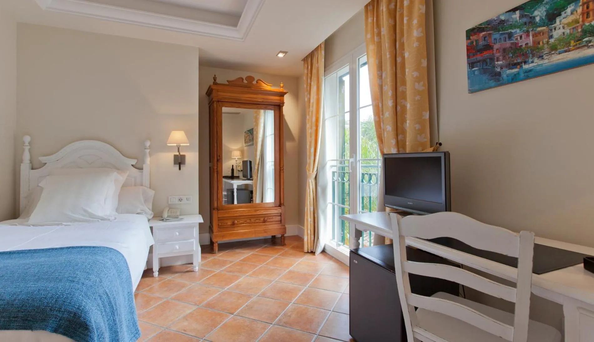 Bedroom, Bed in Hotel MR Les Rotes