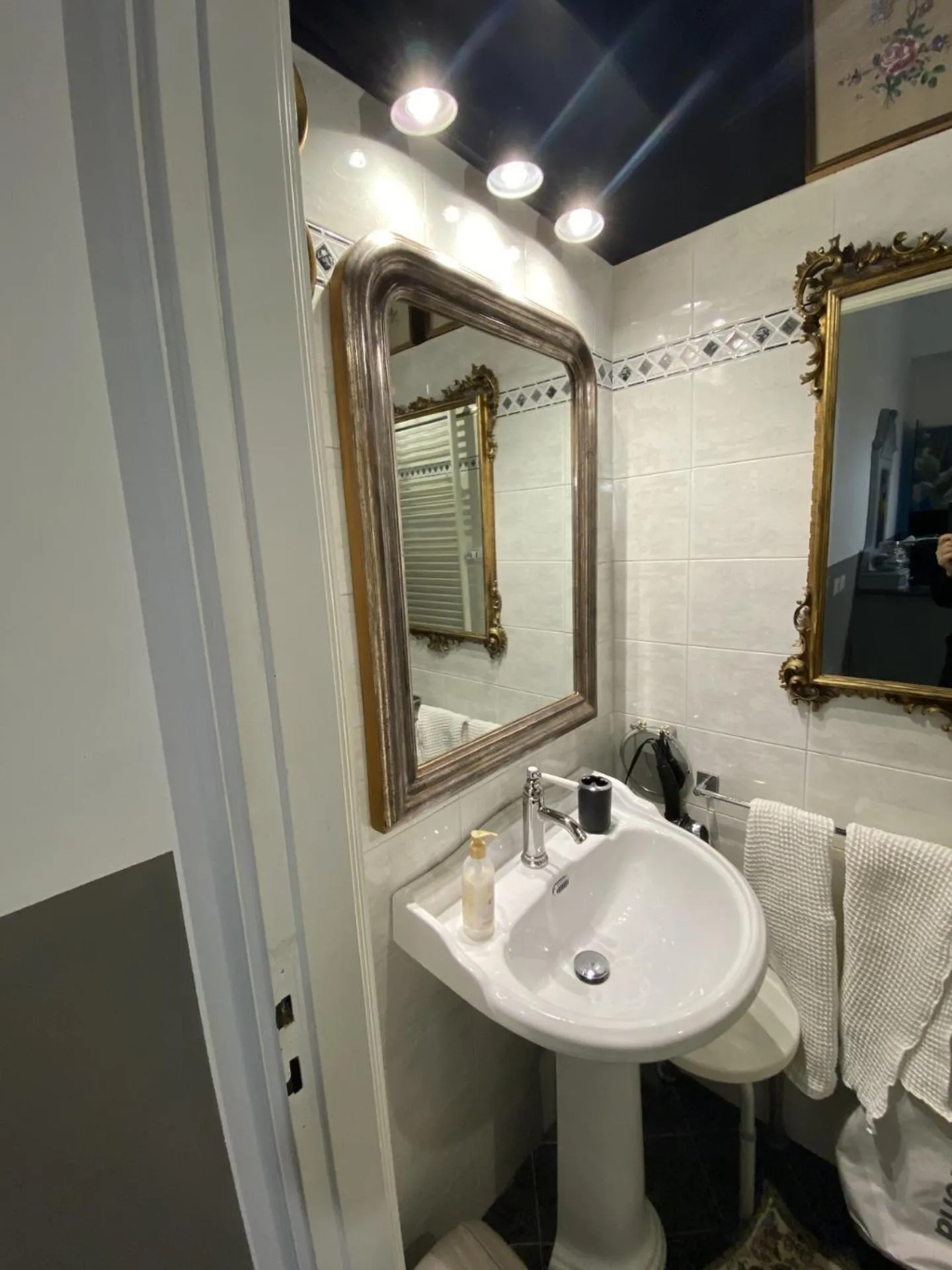 Bathroom in A4