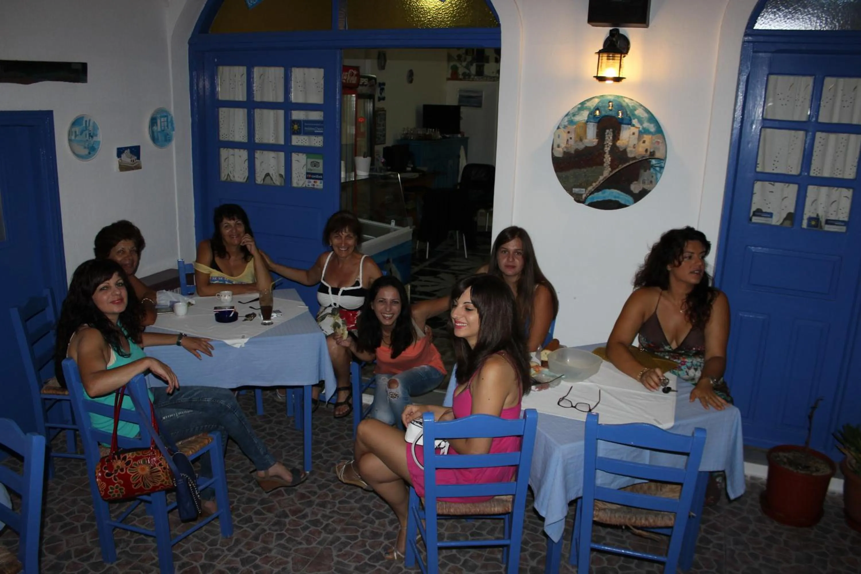 Dining area in Honeymoon Beach Studios