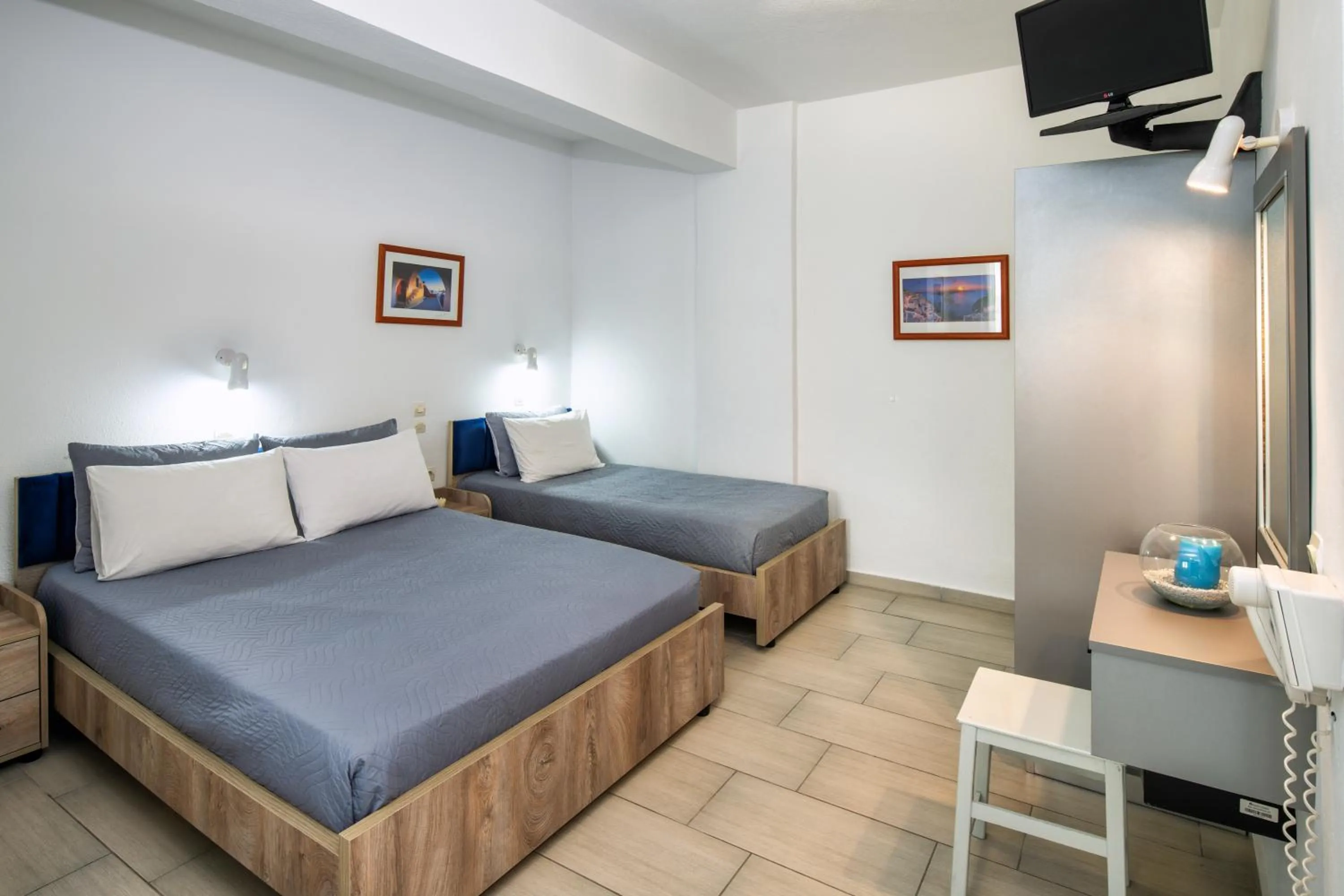 Bed in Honeymoon Beach Studios