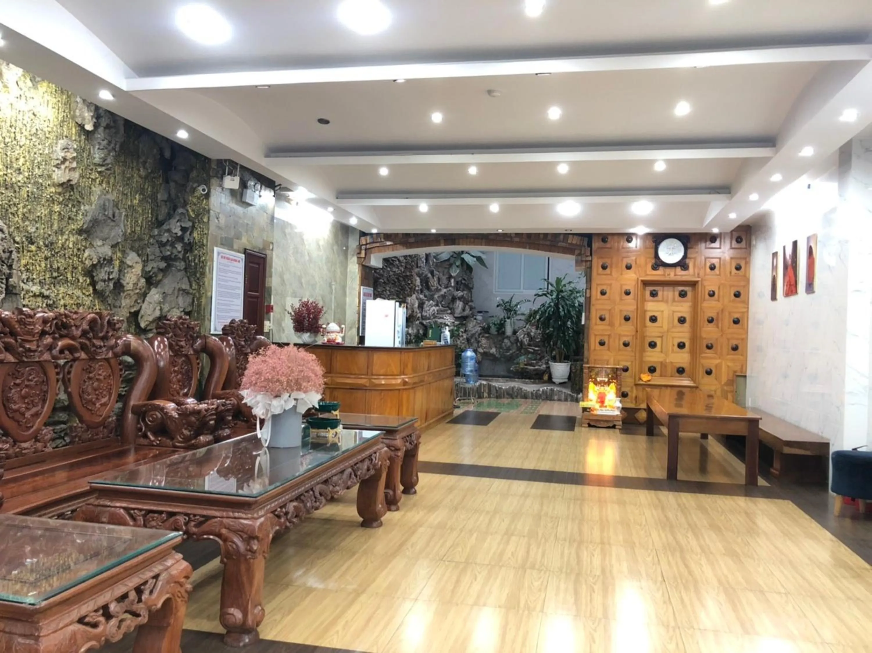 Lobby or reception in Hoàng Linh Hotel