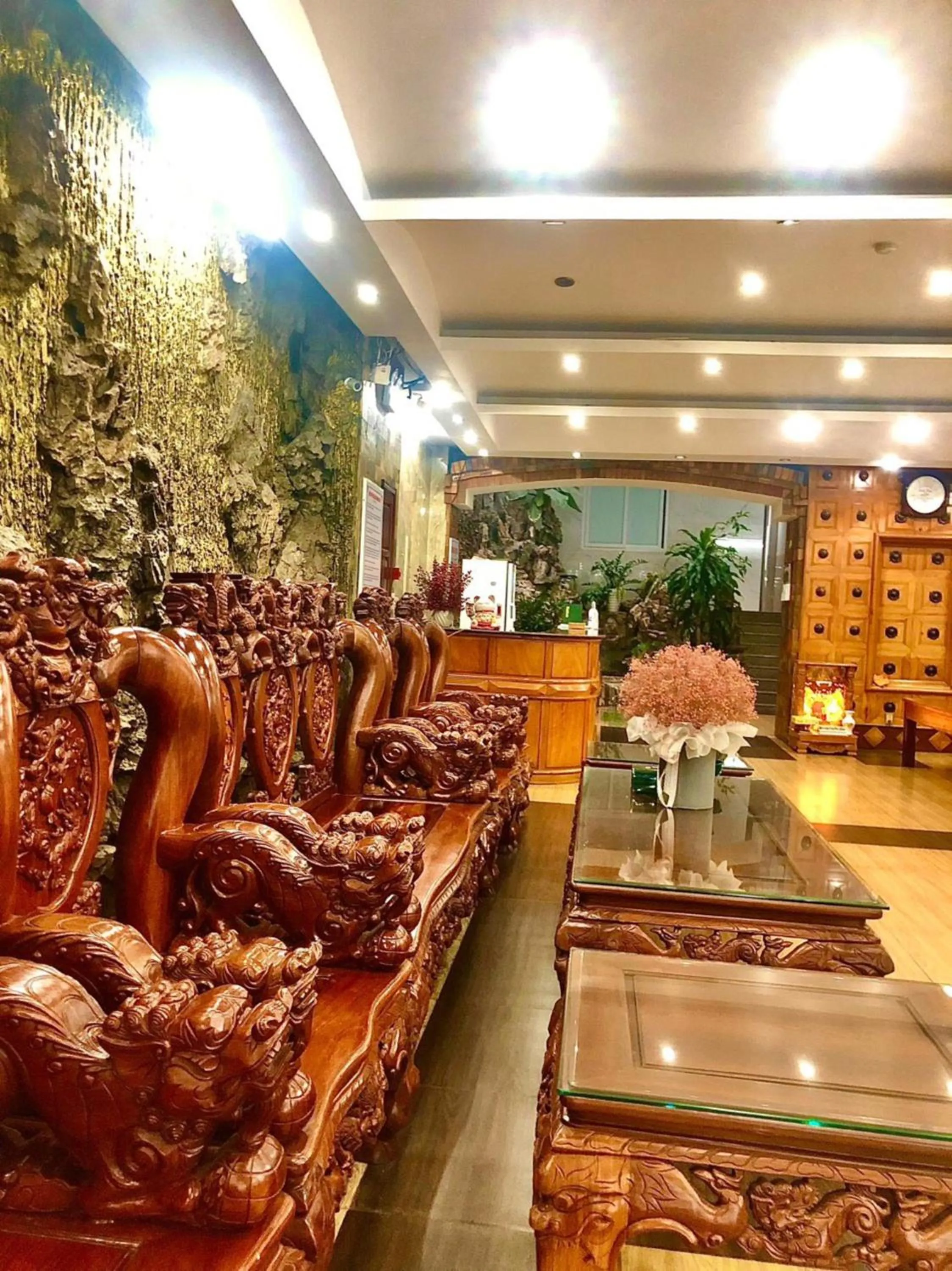 Lobby or reception in Hoàng Linh Hotel