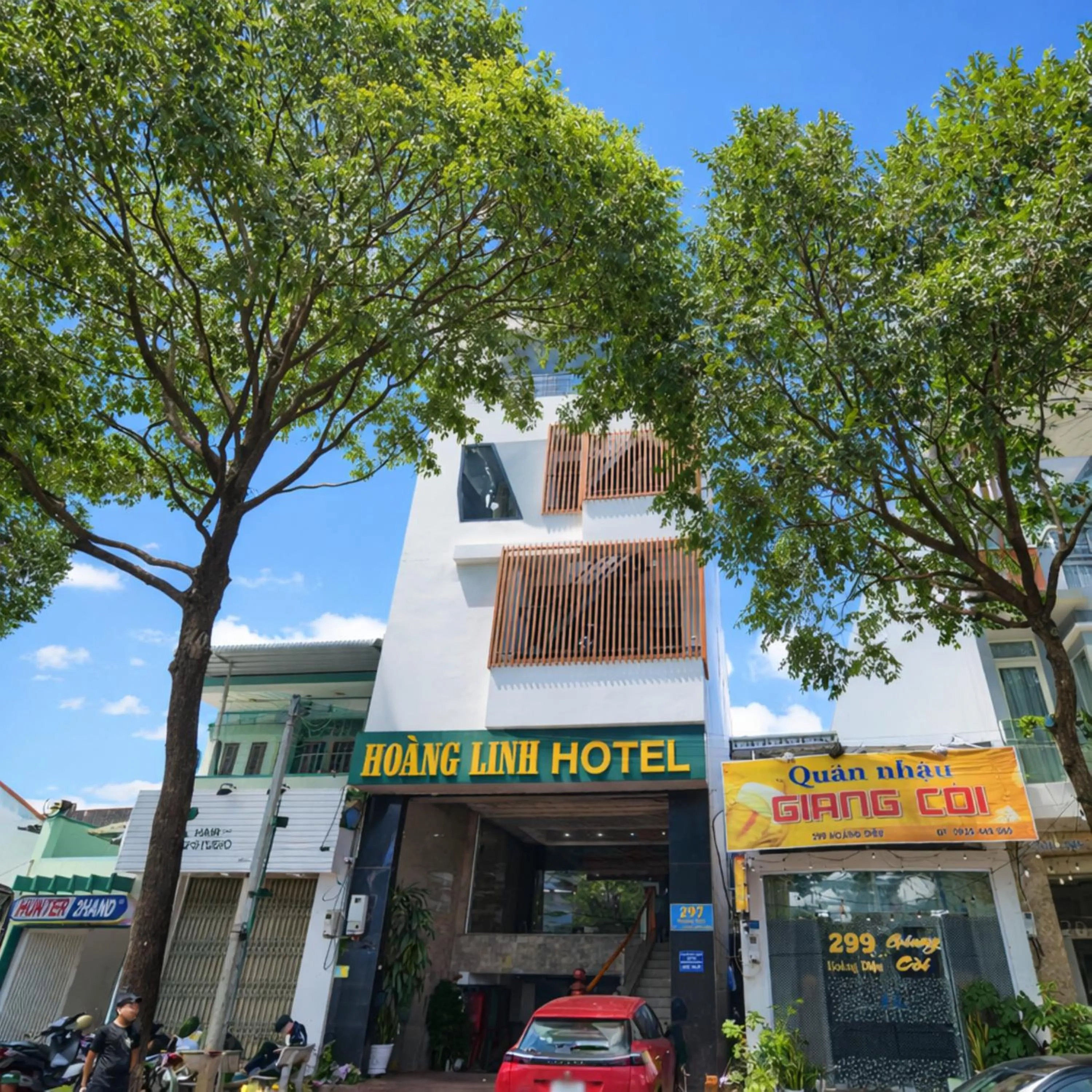 Property building in Hoàng Linh Hotel