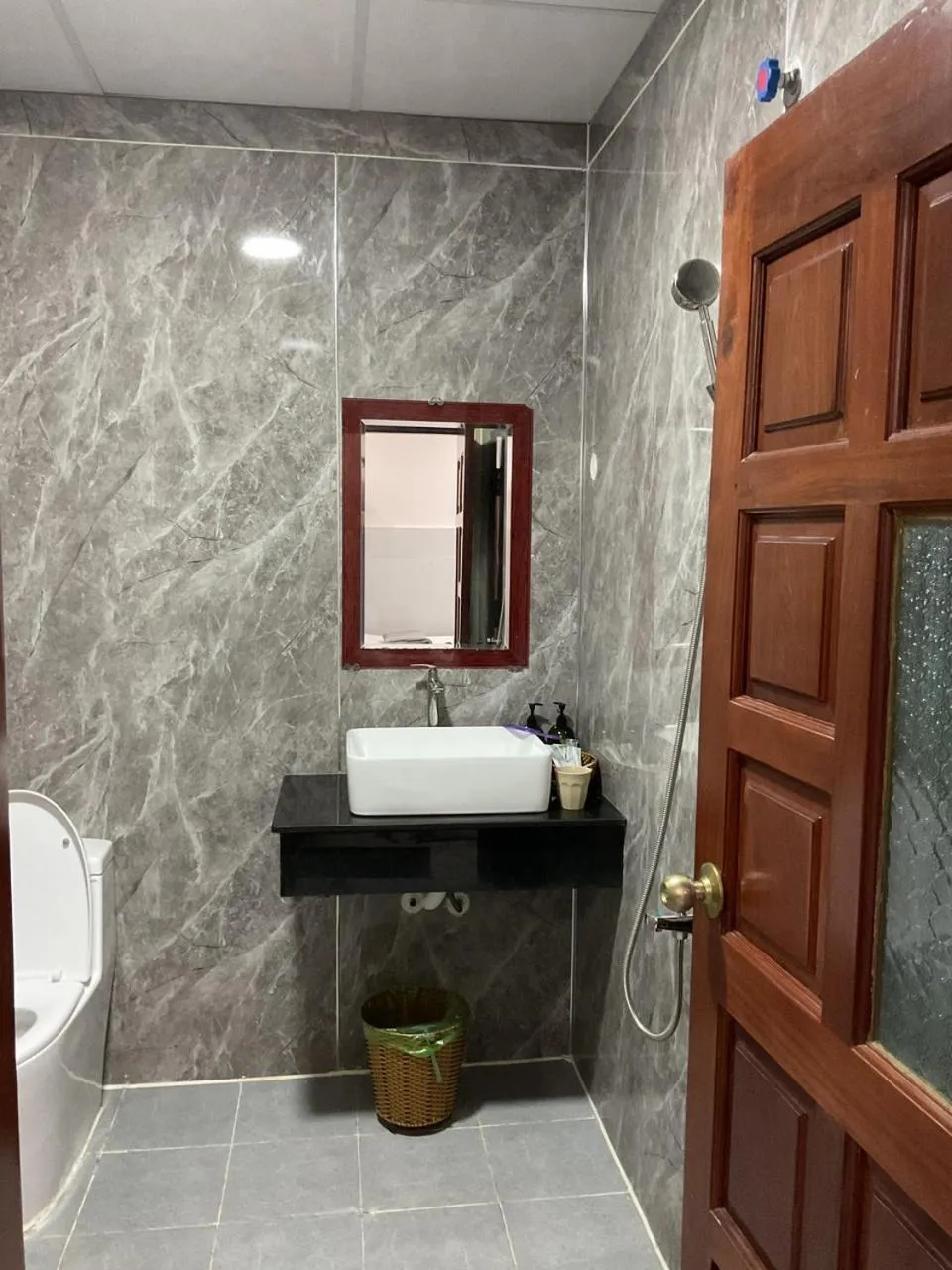 Bathroom in Hoàng Linh Hotel