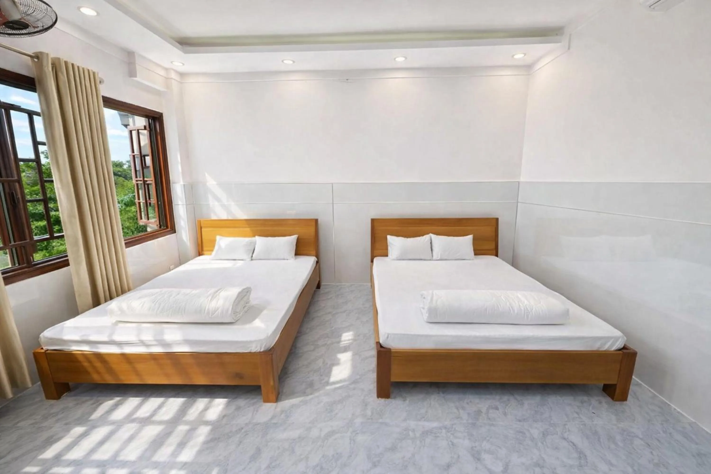 Bed in Hoàng Linh Hotel