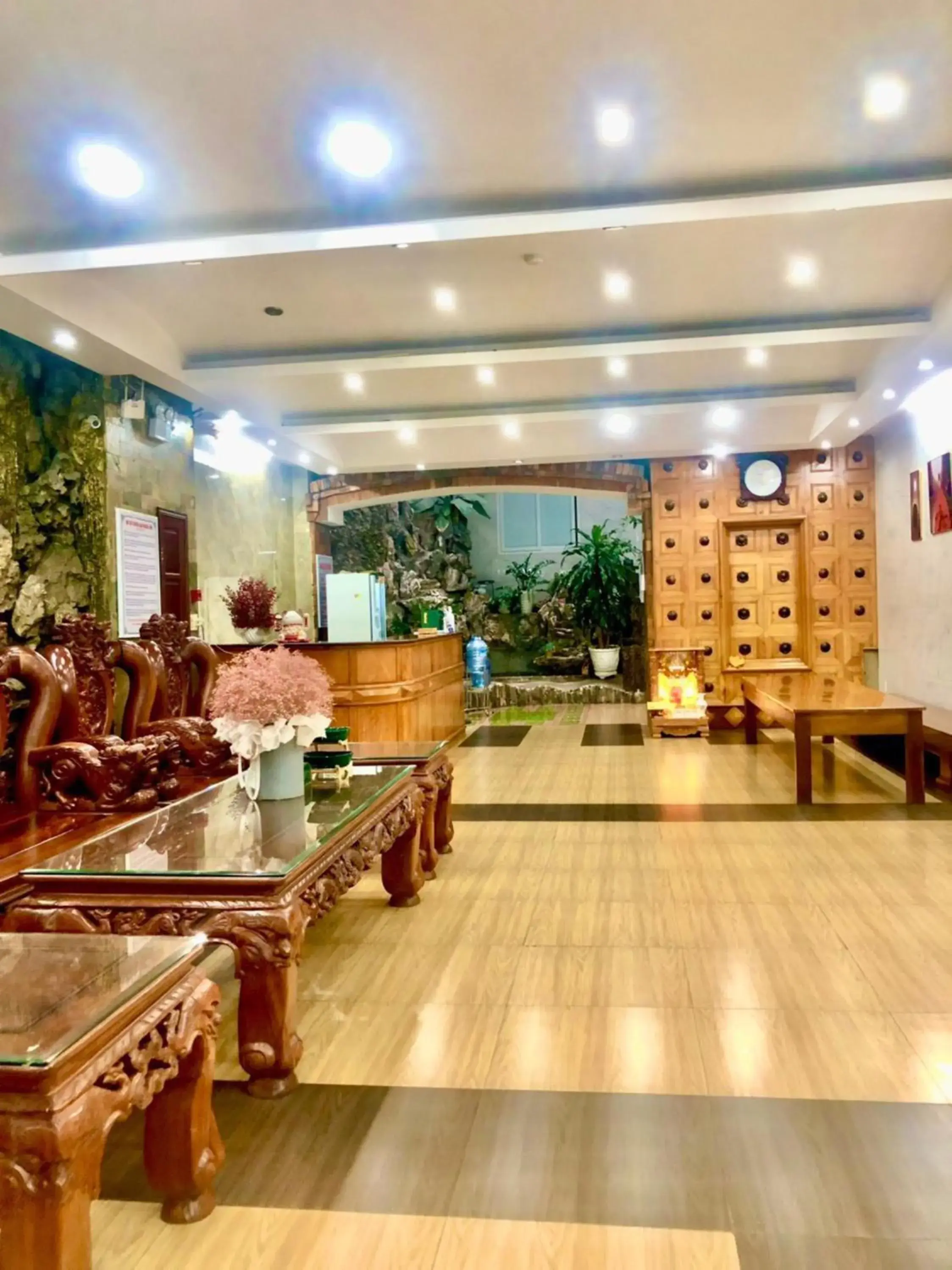 Lobby or reception in Hoàng Linh Hotel Lobby or reception in Hoàng Linh Hotel