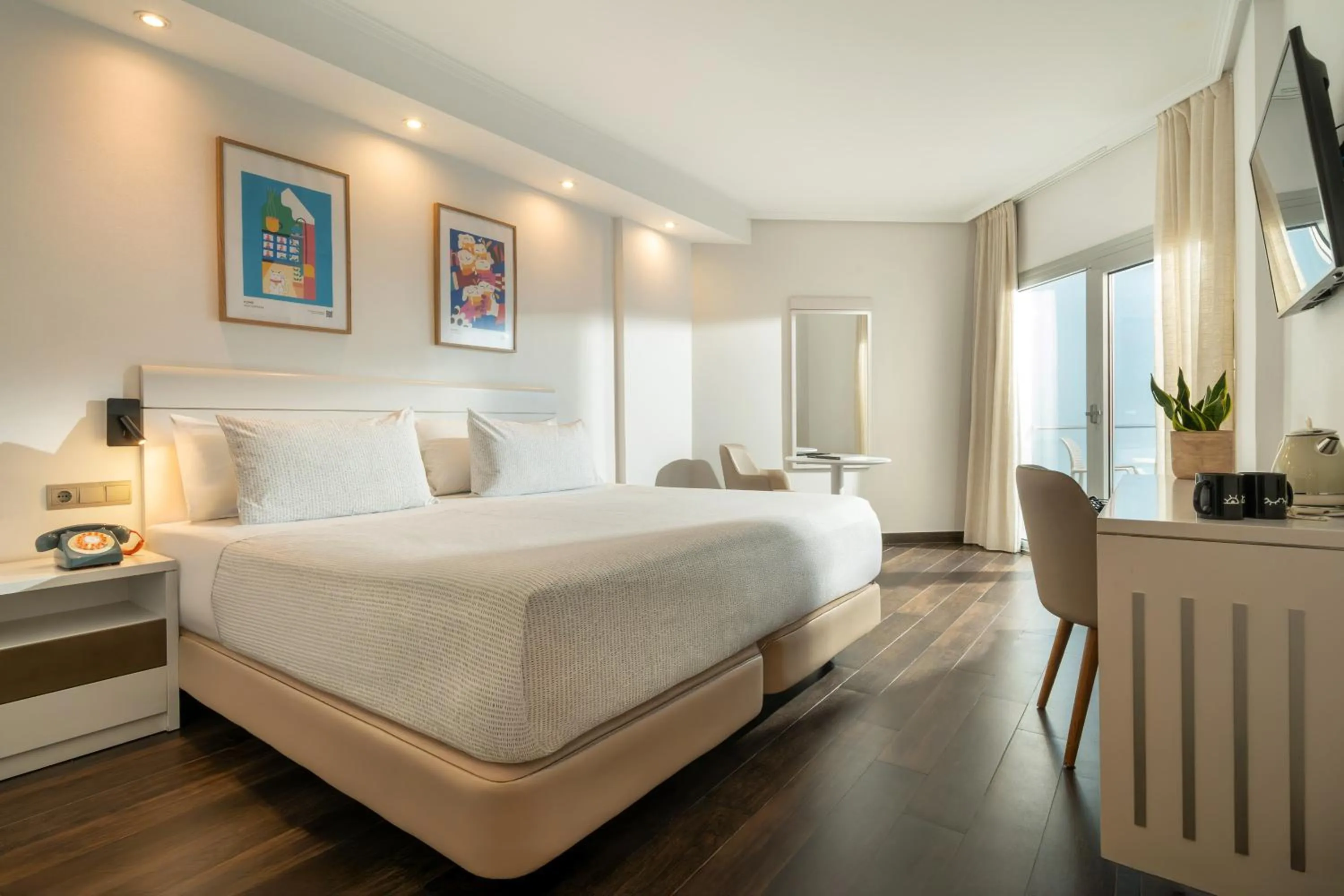 Bed in INNSiDE by Meliá Alicante Porta Maris