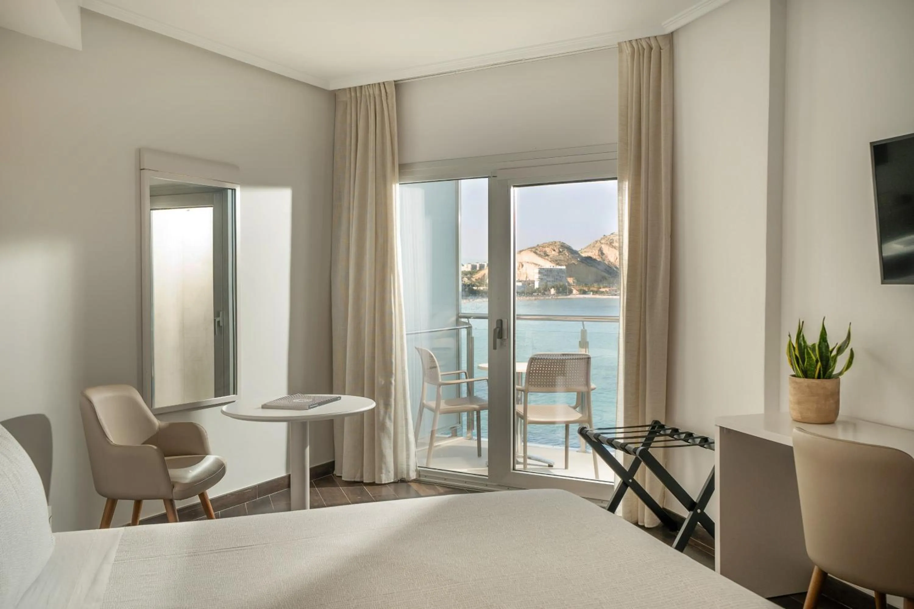 Bed in INNSiDE by Meliá Alicante Porta Maris