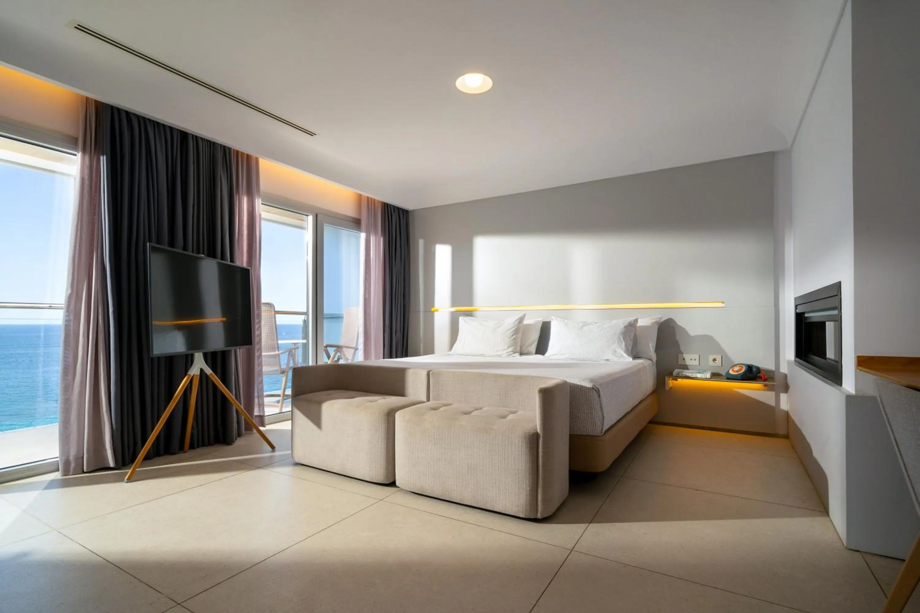 Bed in INNSiDE by Meliá Alicante Porta Maris