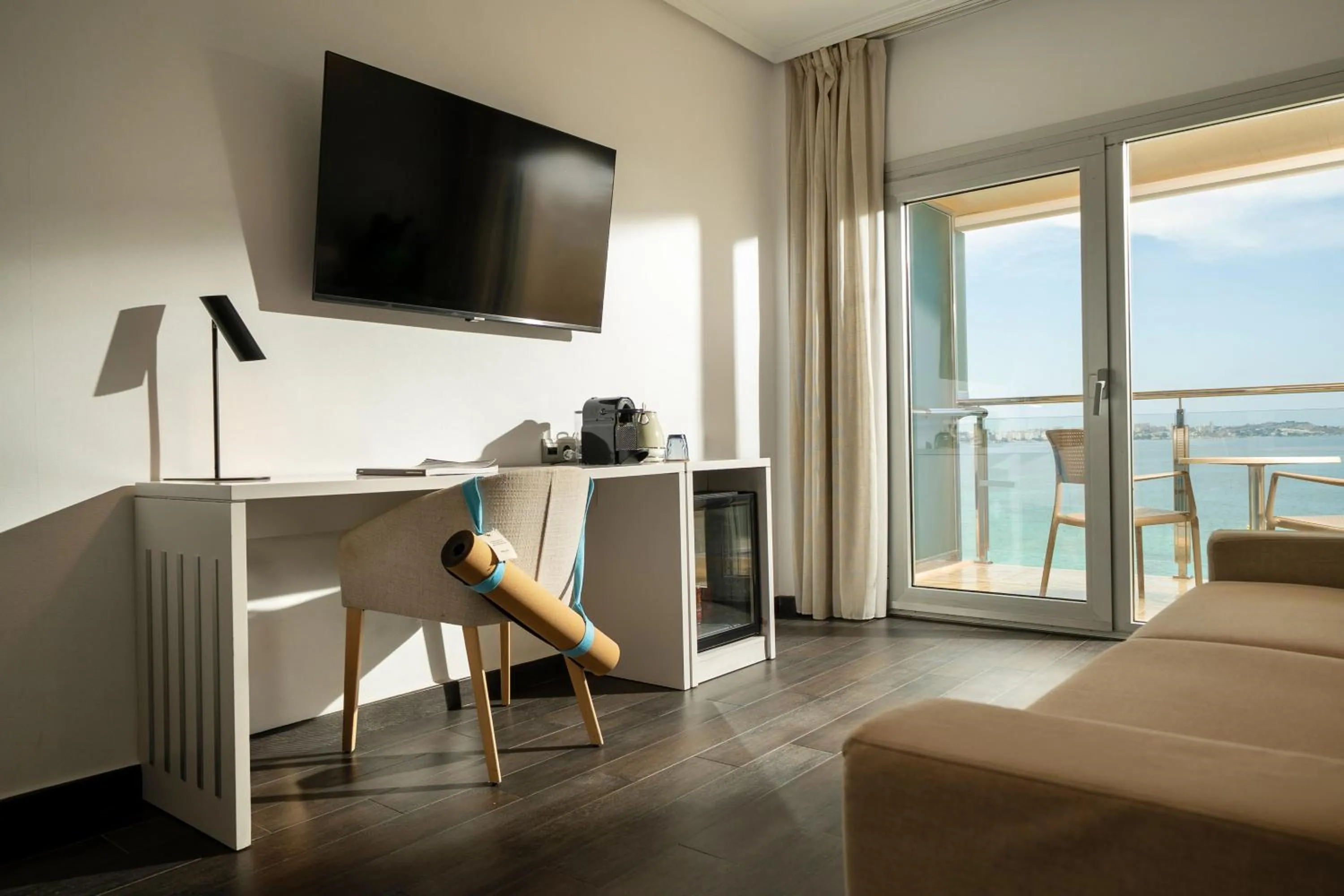 Bedroom in INNSiDE by Meliá Alicante Porta Maris