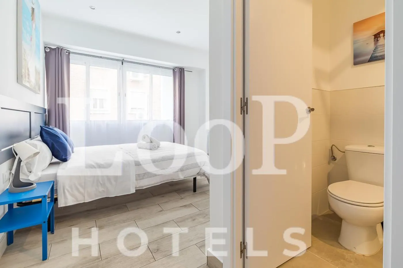 Toilet, Bed in LooP Las Ventas