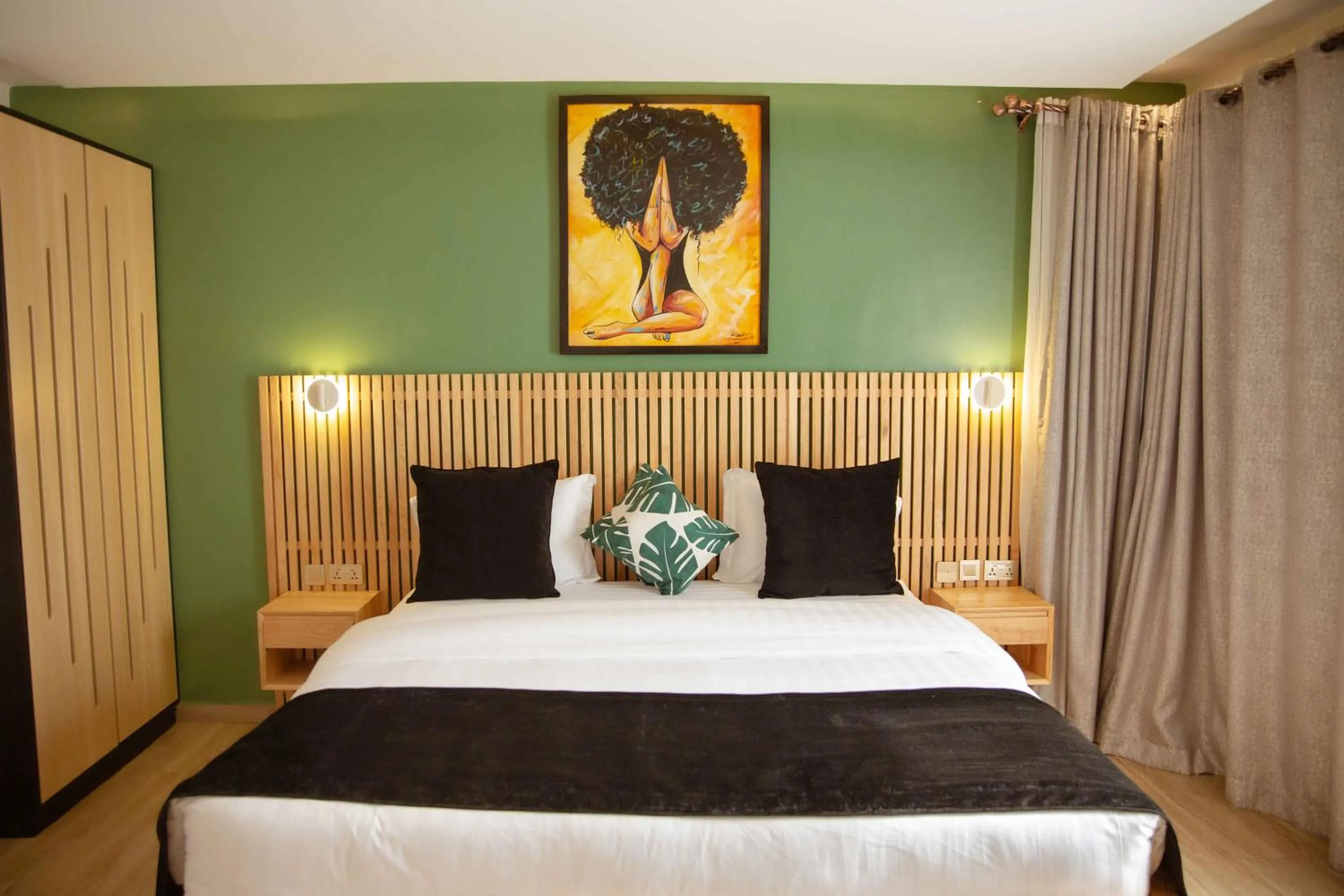 Bed in Saphir Boutique Hotel