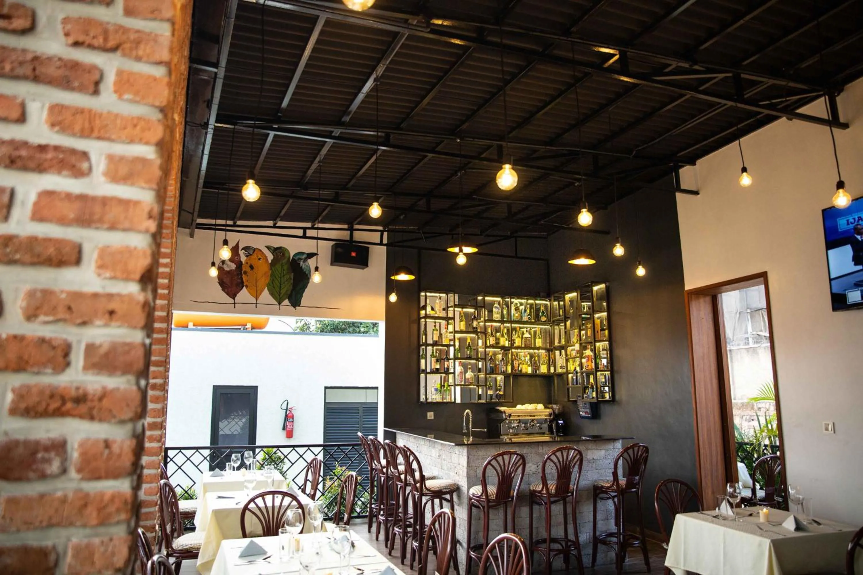 Restaurant/places to eat in Saphir Boutique Hotel