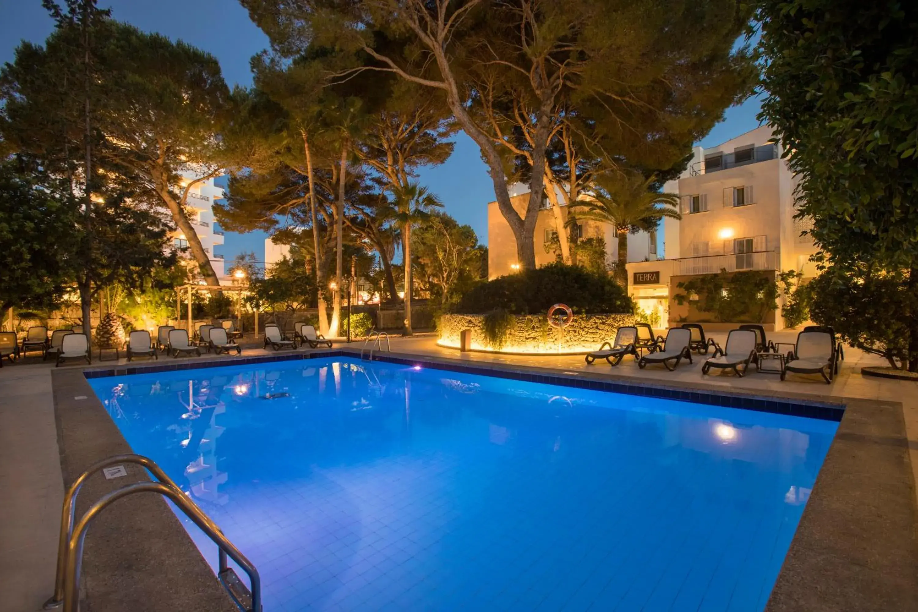 Property building in Houm Plaza Son Rigo Property building in Houm Plaza Son Rigo