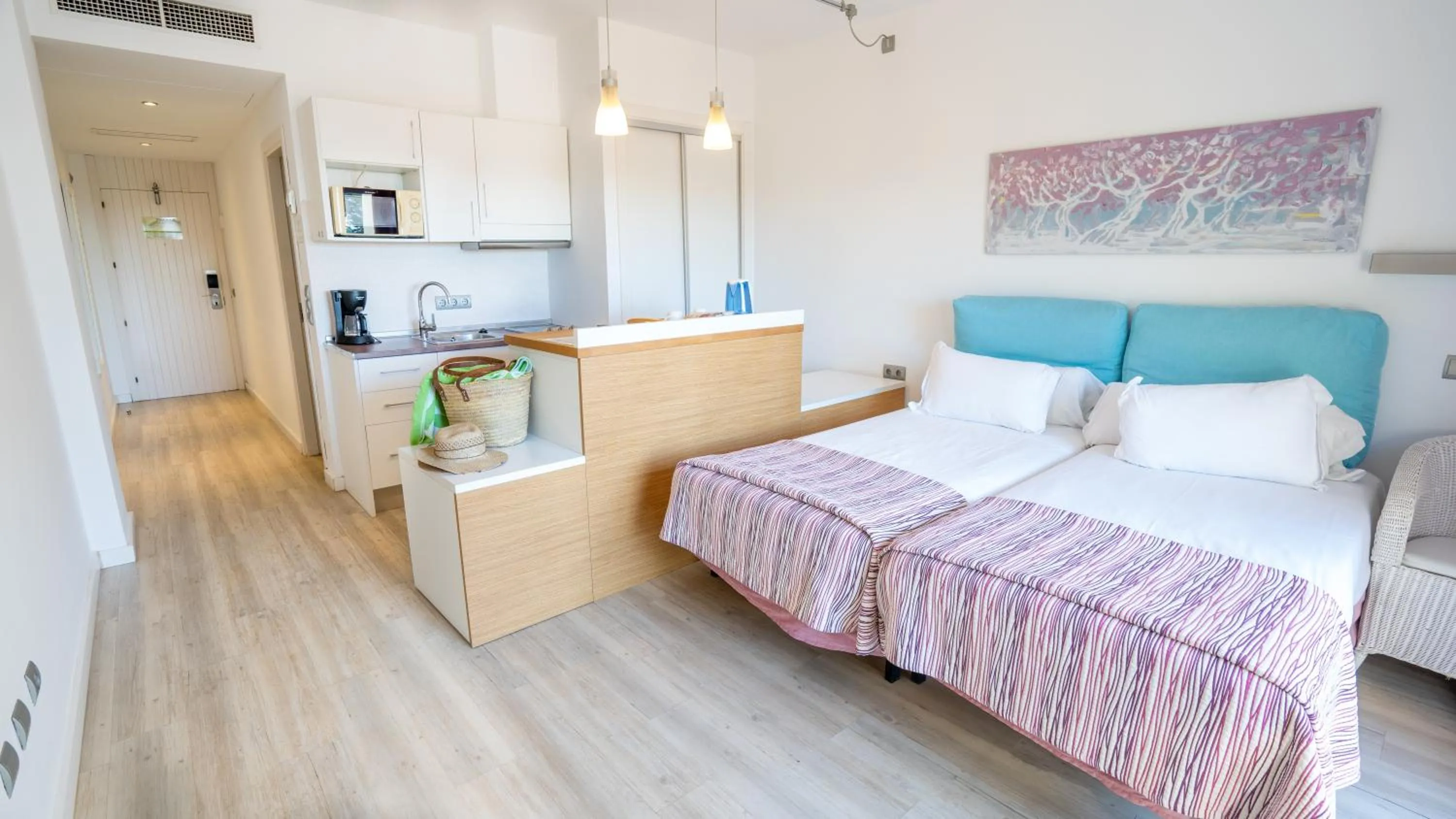 Photo of the whole room, Bed in Houm Plaza Son Rigo