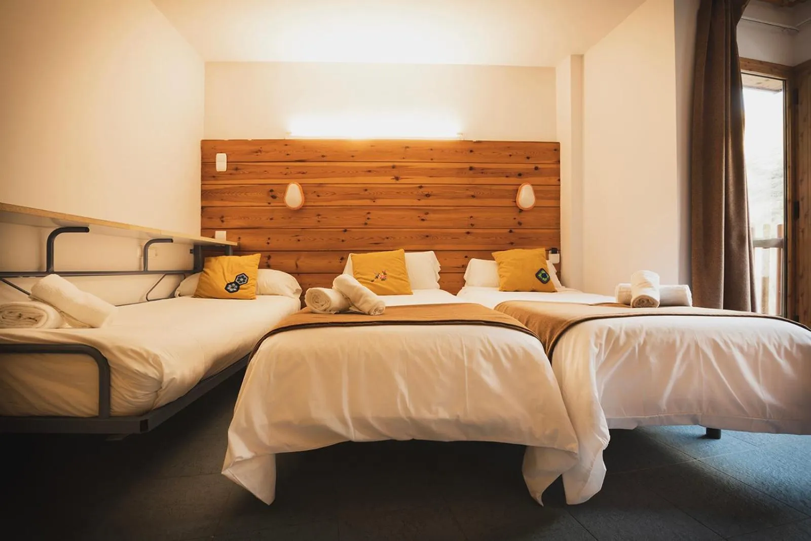 Bed in Hotel Restaurant Les Brases