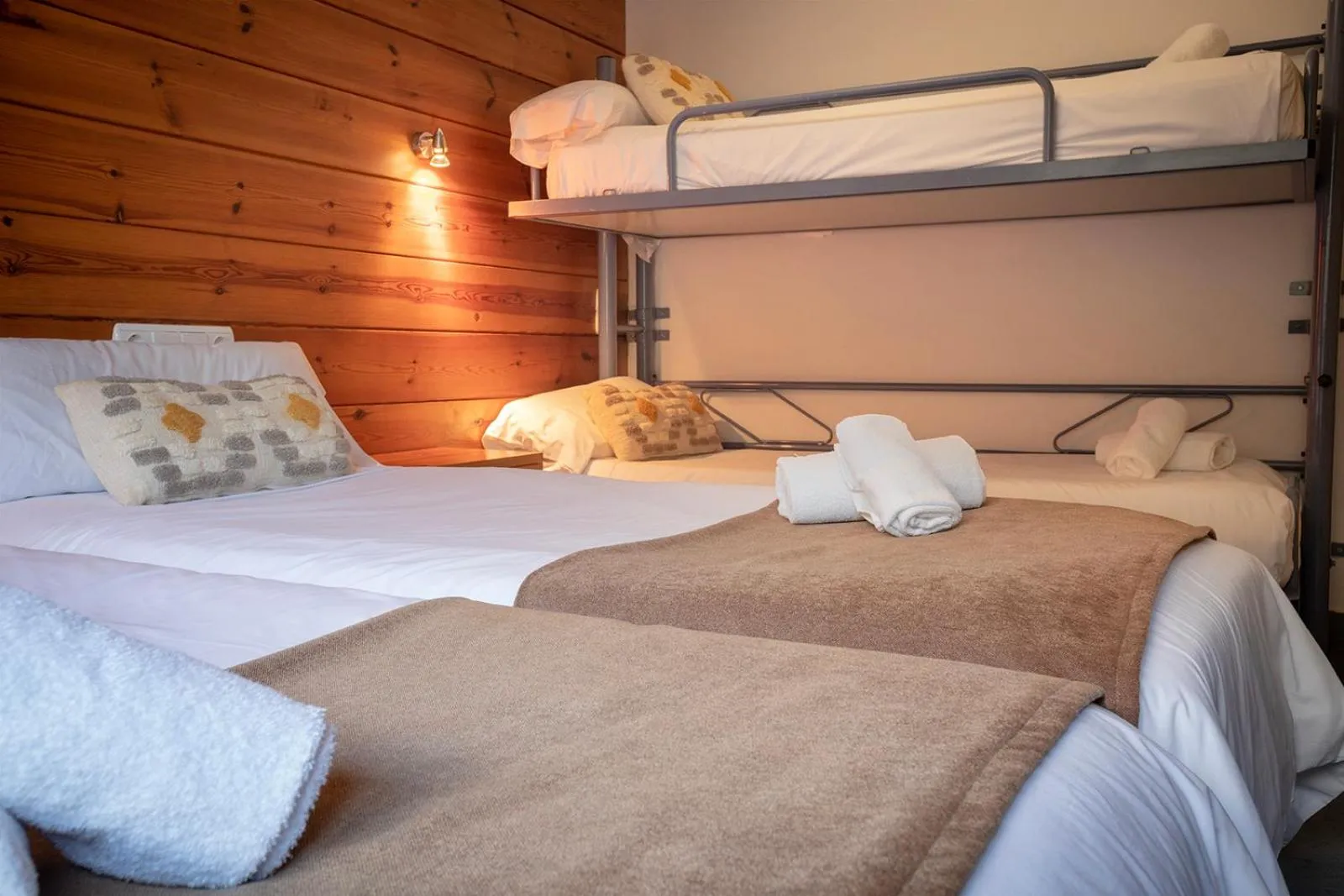 Bed in Hotel Restaurant Les Brases