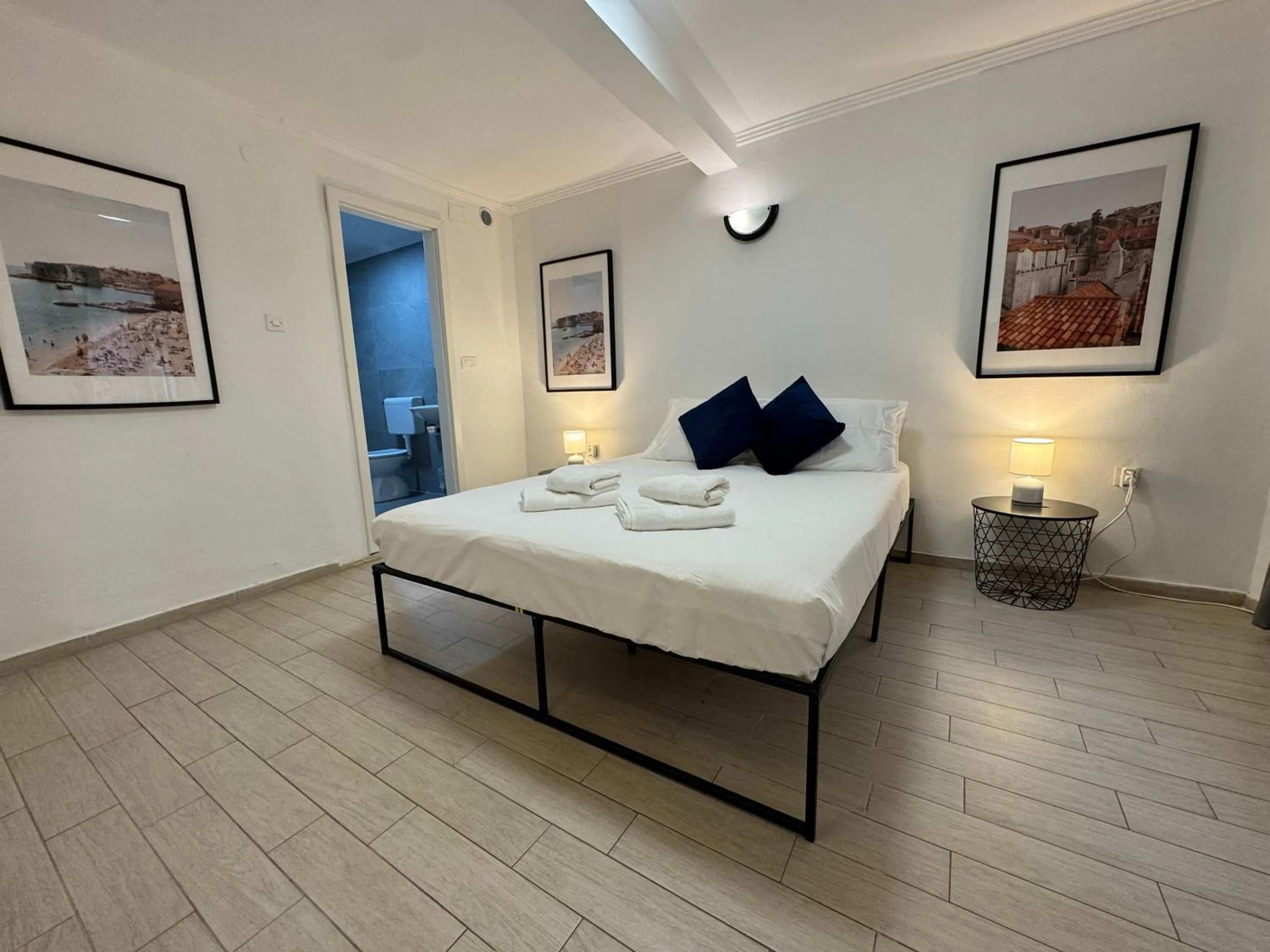 Bed in De Spot Guest House - Pile Old Town Gate