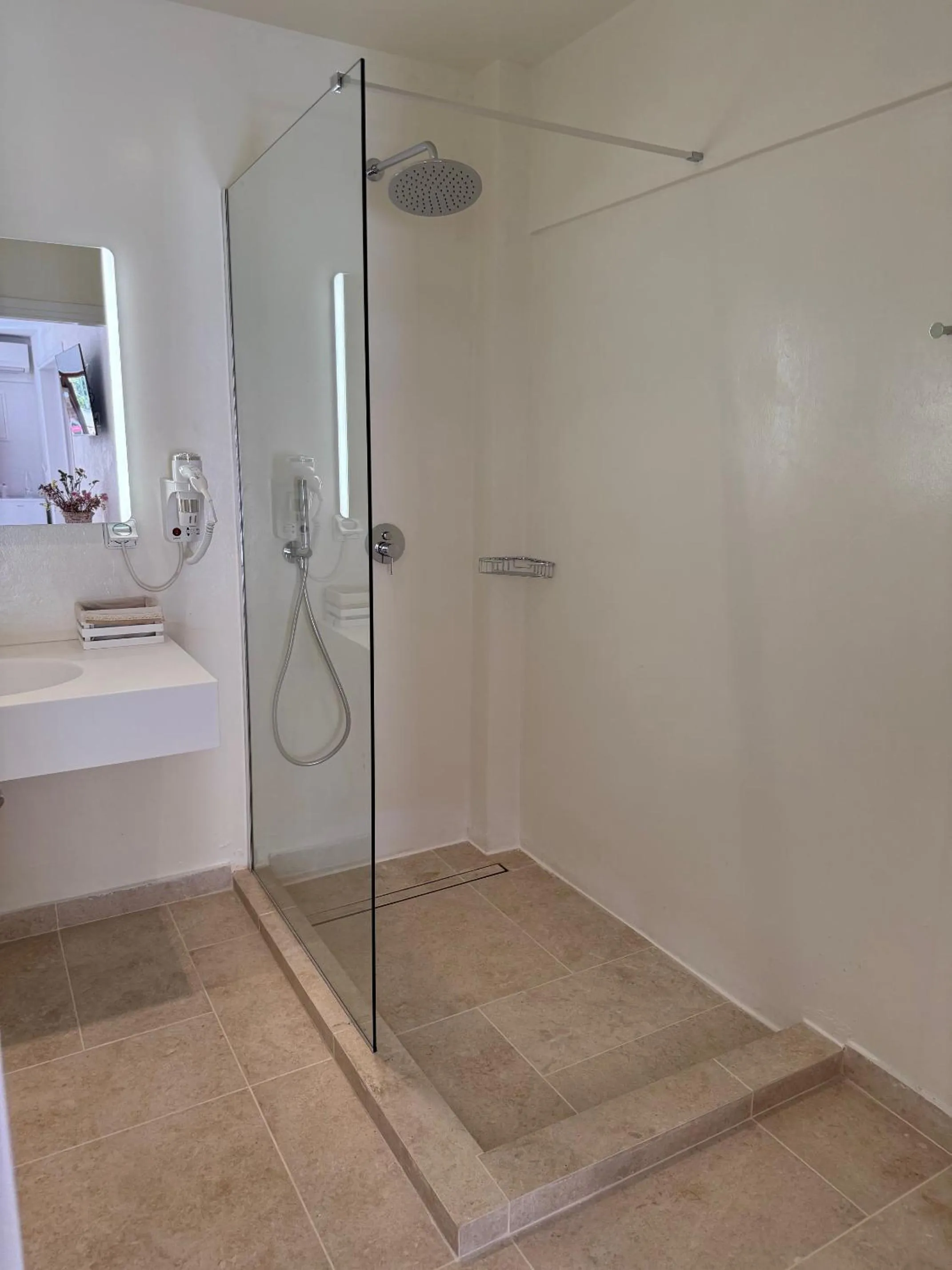 Shower in Golden Sun Hotel Patmos