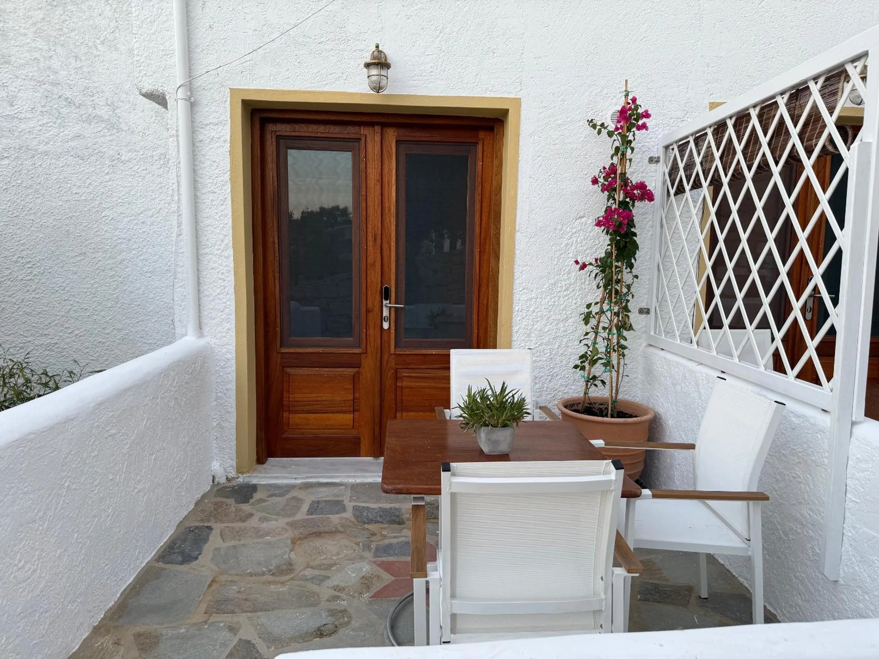 Facade/entrance in Golden Sun Hotel Patmos