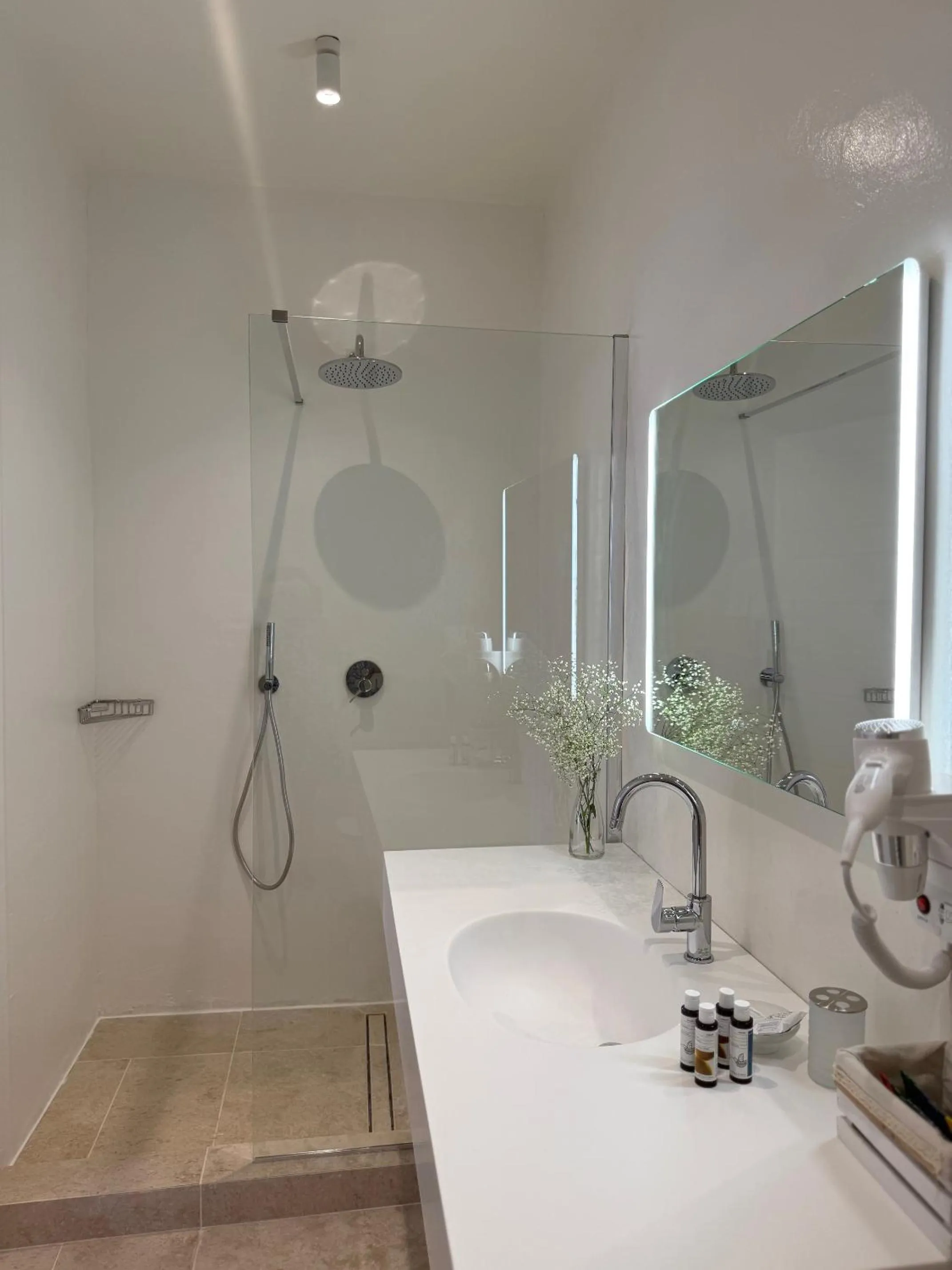 Shower in Golden Sun Hotel Patmos