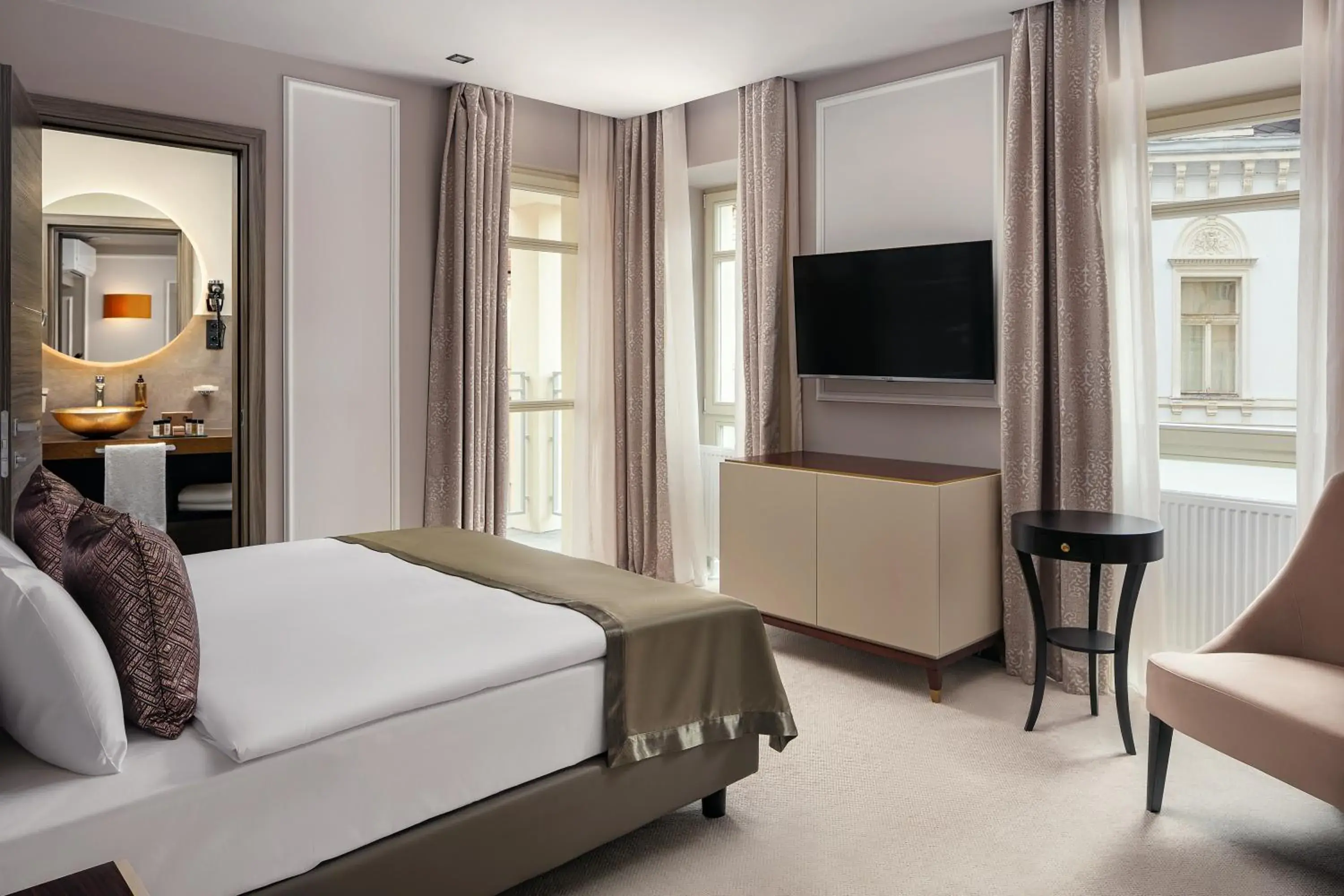 Double Room with Balcony in Boutique Hotel Saxonia Double Room with Balcony in Boutique Hotel Saxonia