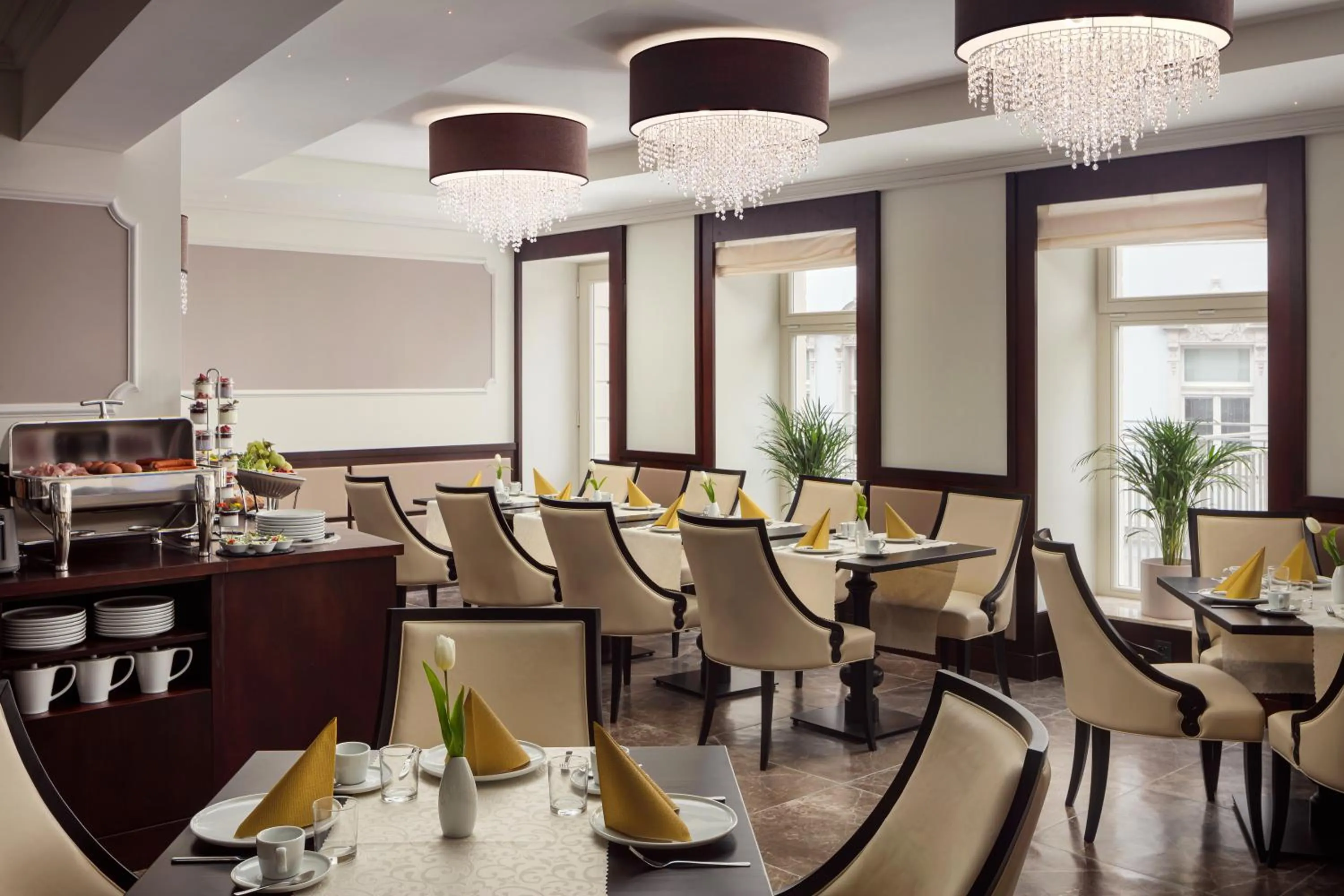 Restaurant/places to eat in Boutique Hotel Saxonia