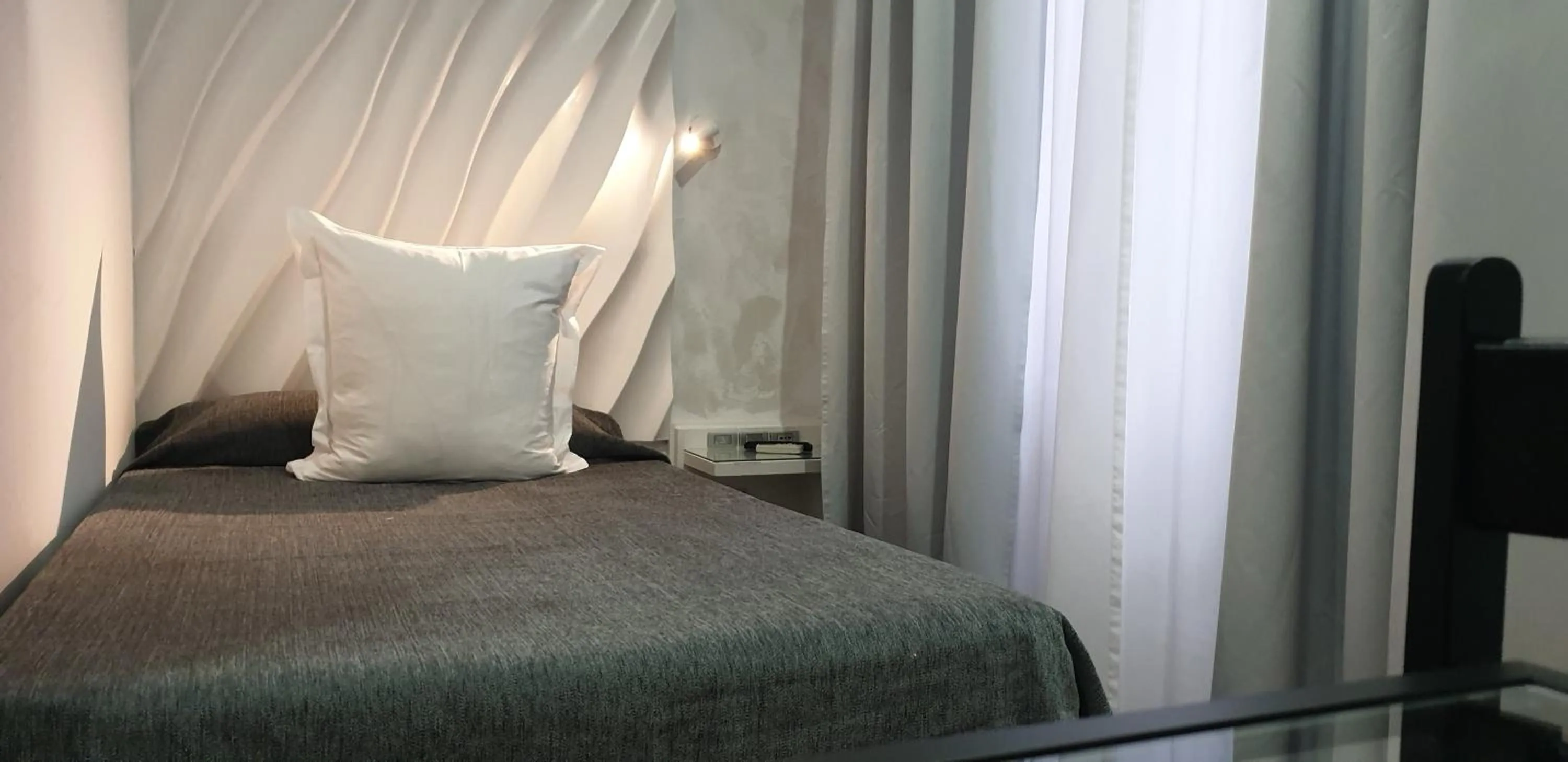 Photo of the whole room, Bed in Hostal Las Fuentes