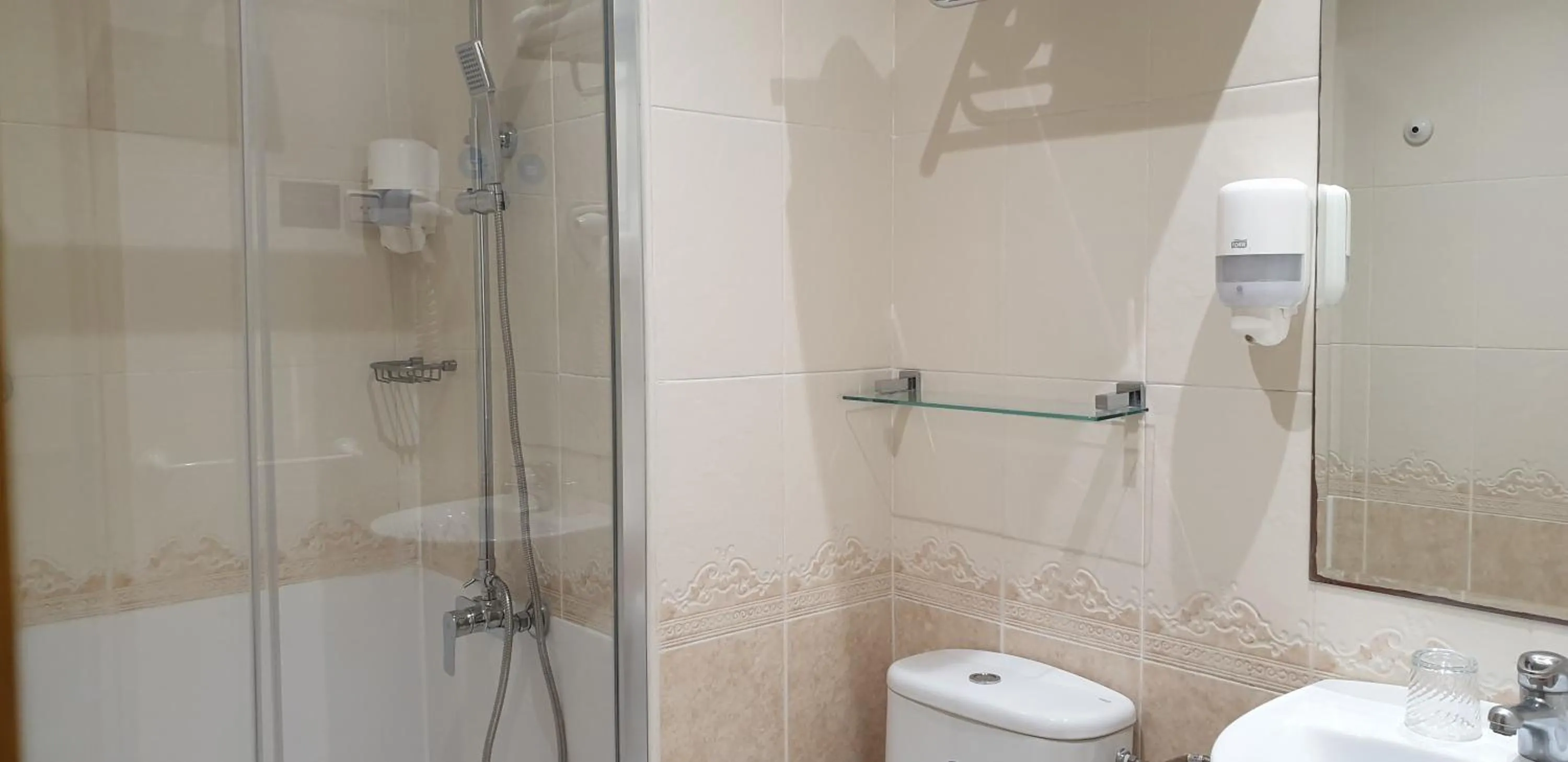 Bathroom in Hostal Las Fuentes