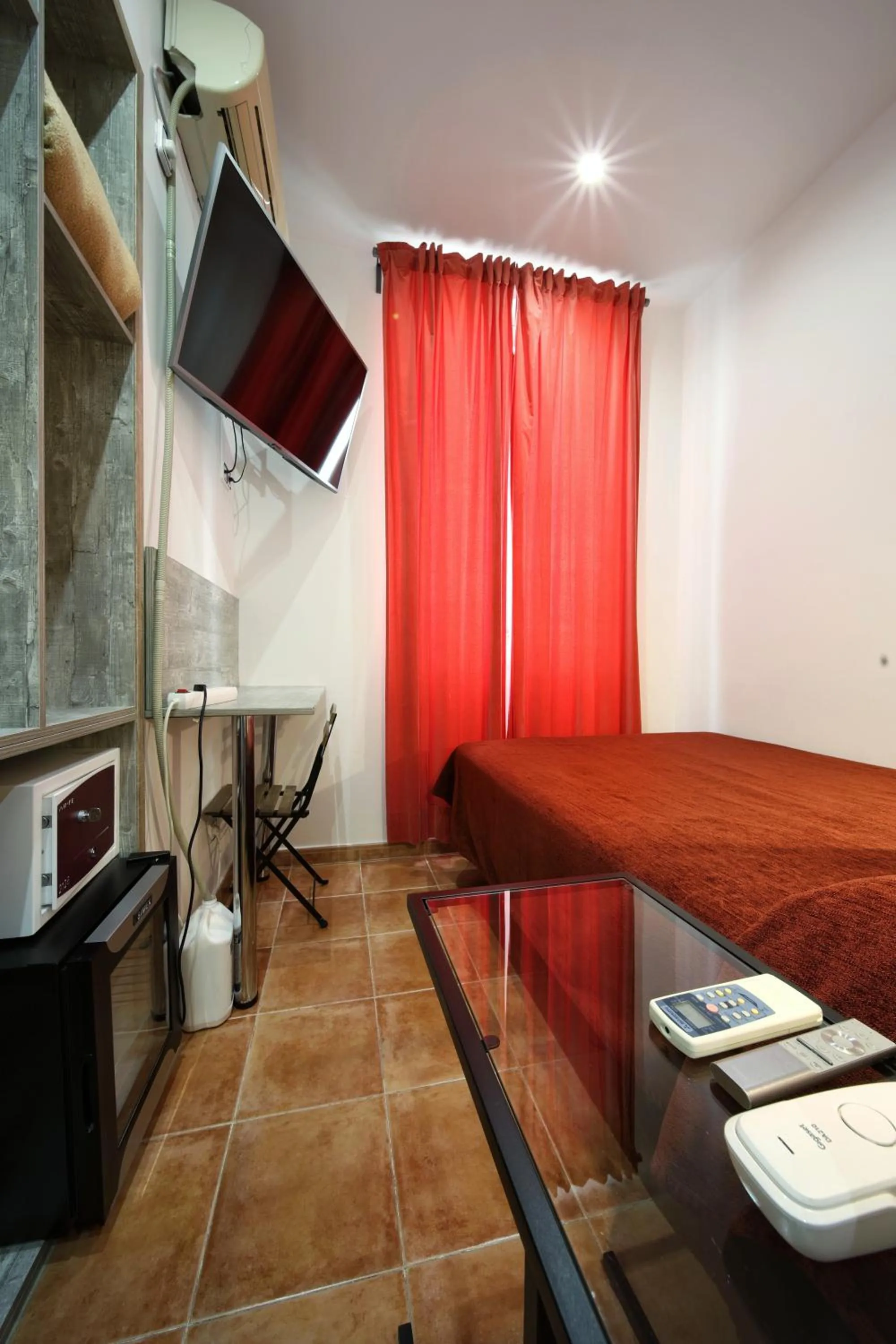 TV and multimedia in Hostal Las Fuentes