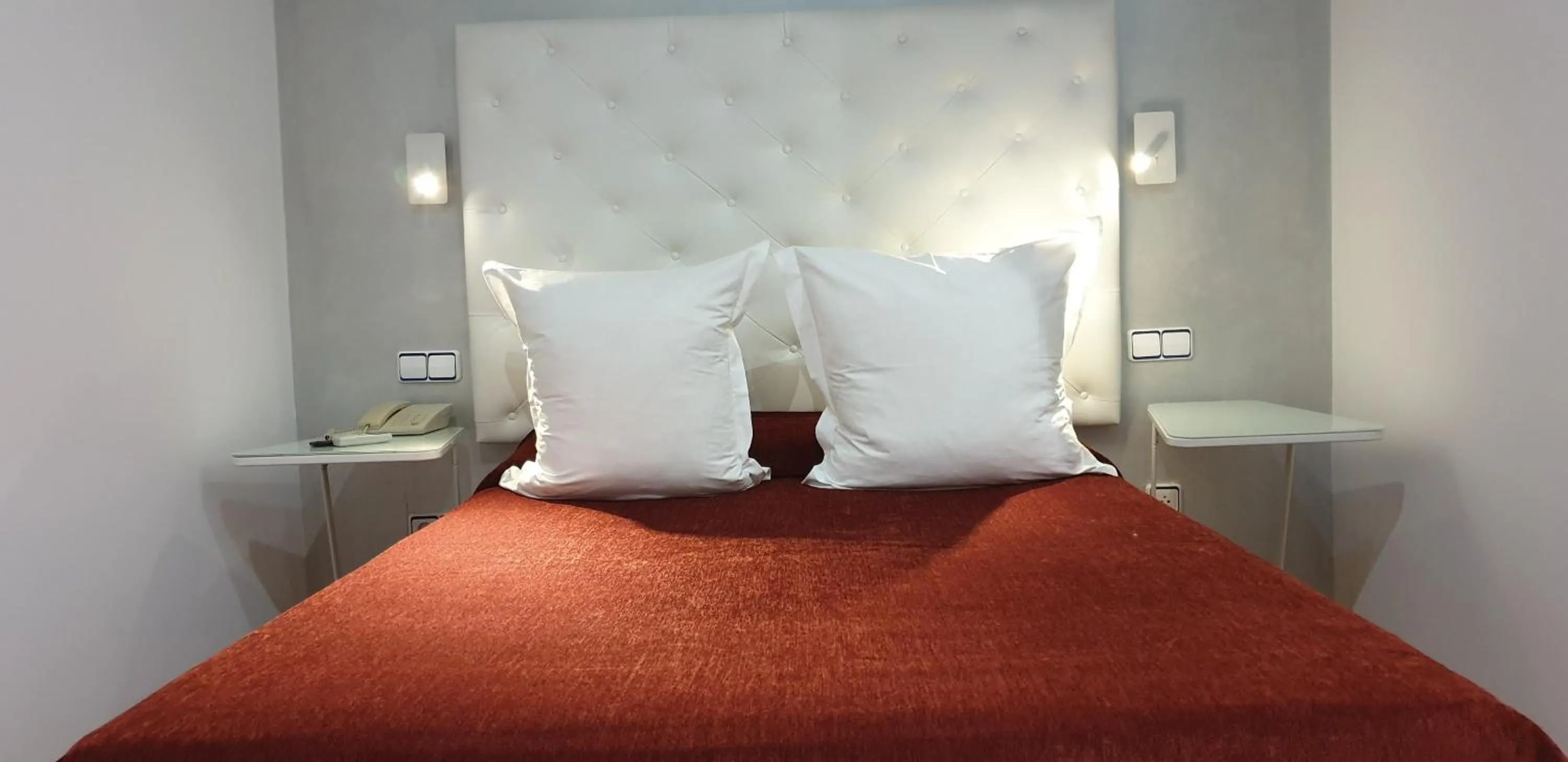 Bed in Hostal Las Fuentes