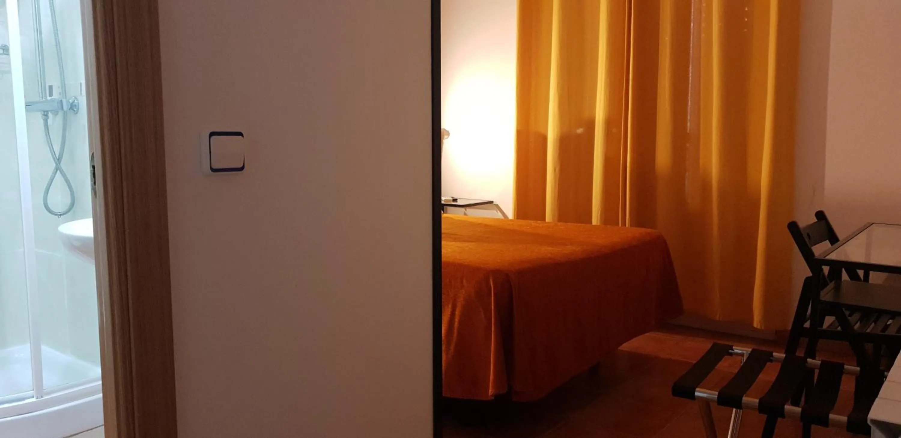 Bed in Hostal Las Fuentes