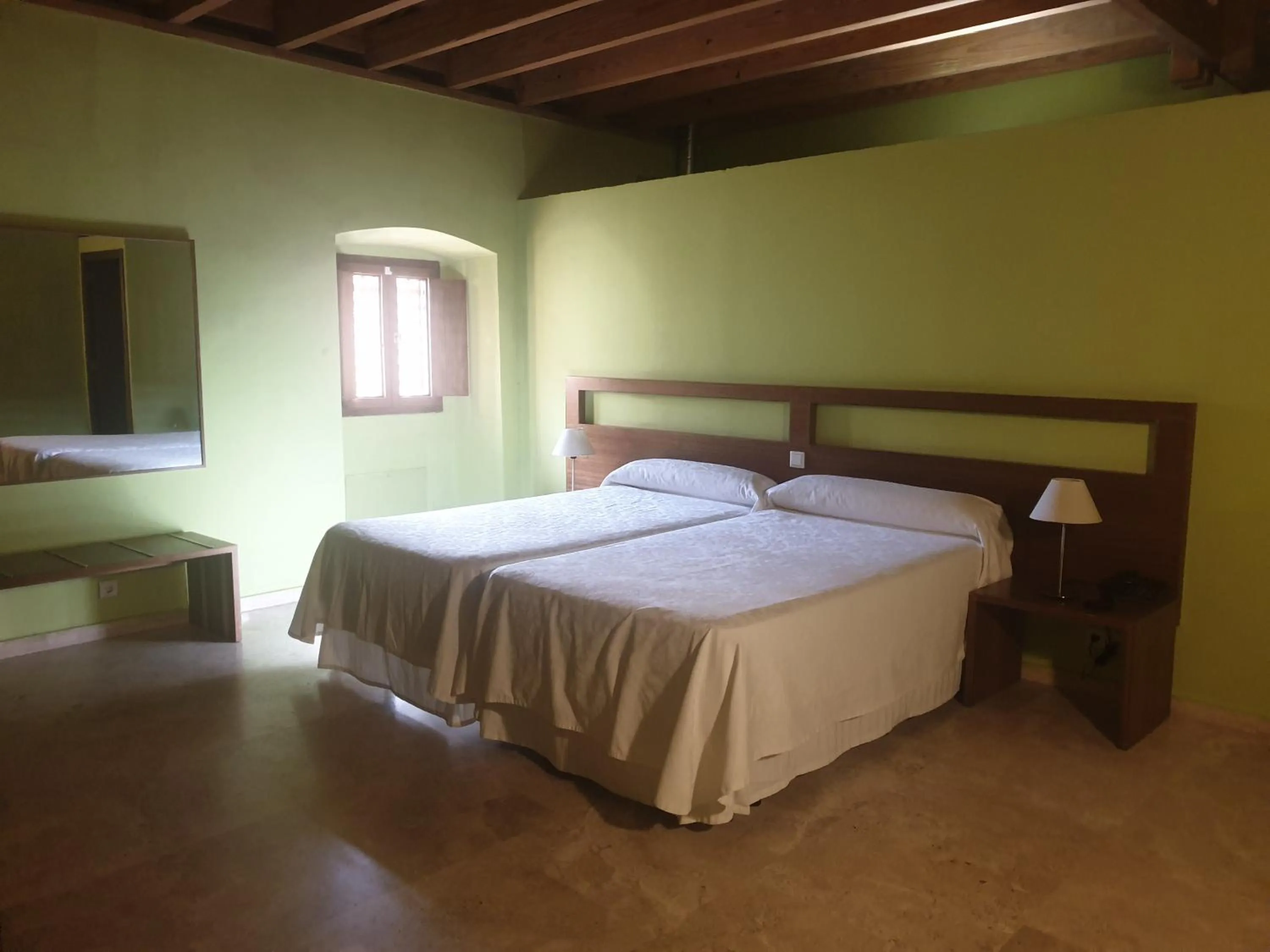 Bedroom, Bed in Hotel Conventual de Alcántara