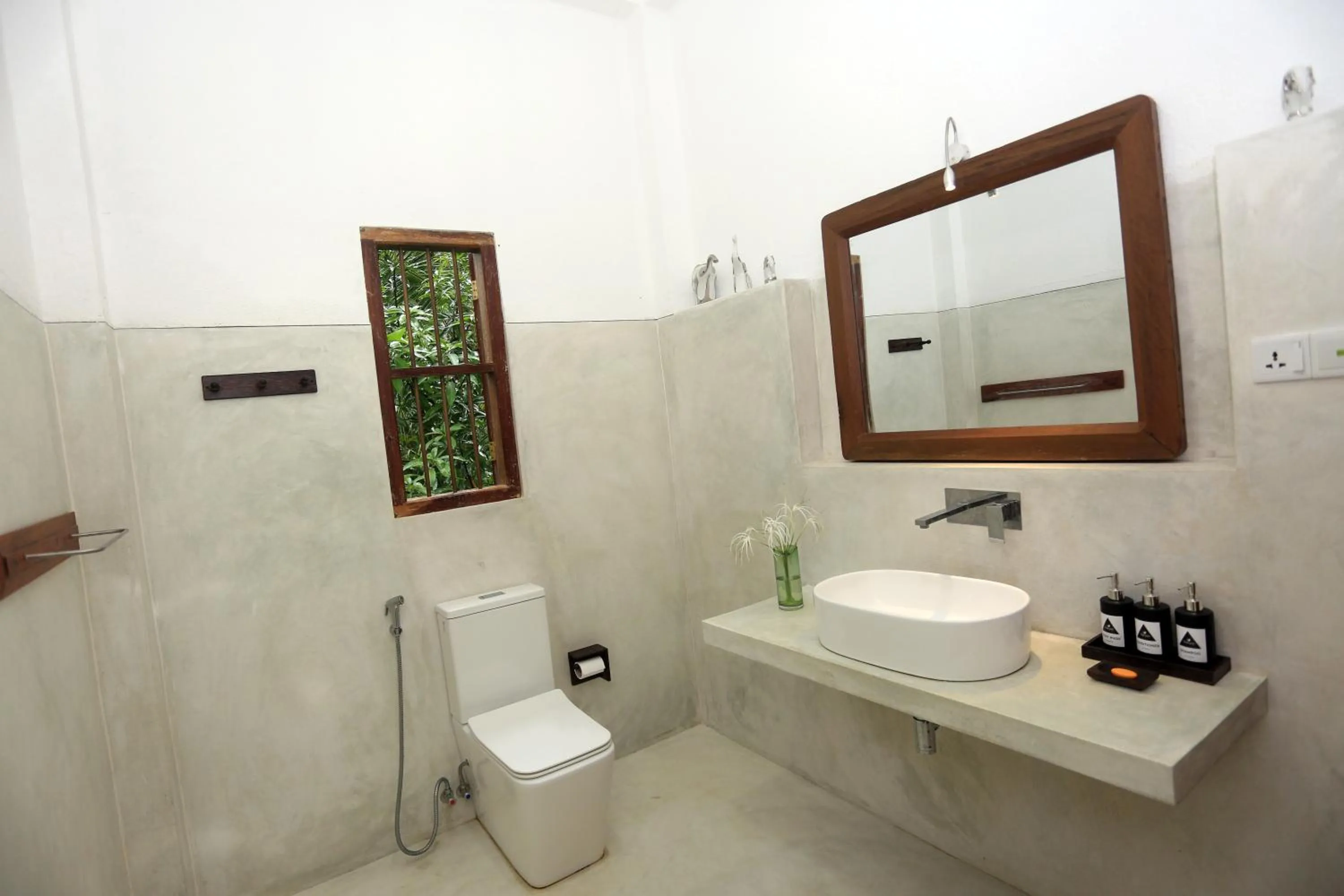 Toilet in Halcyon Galle