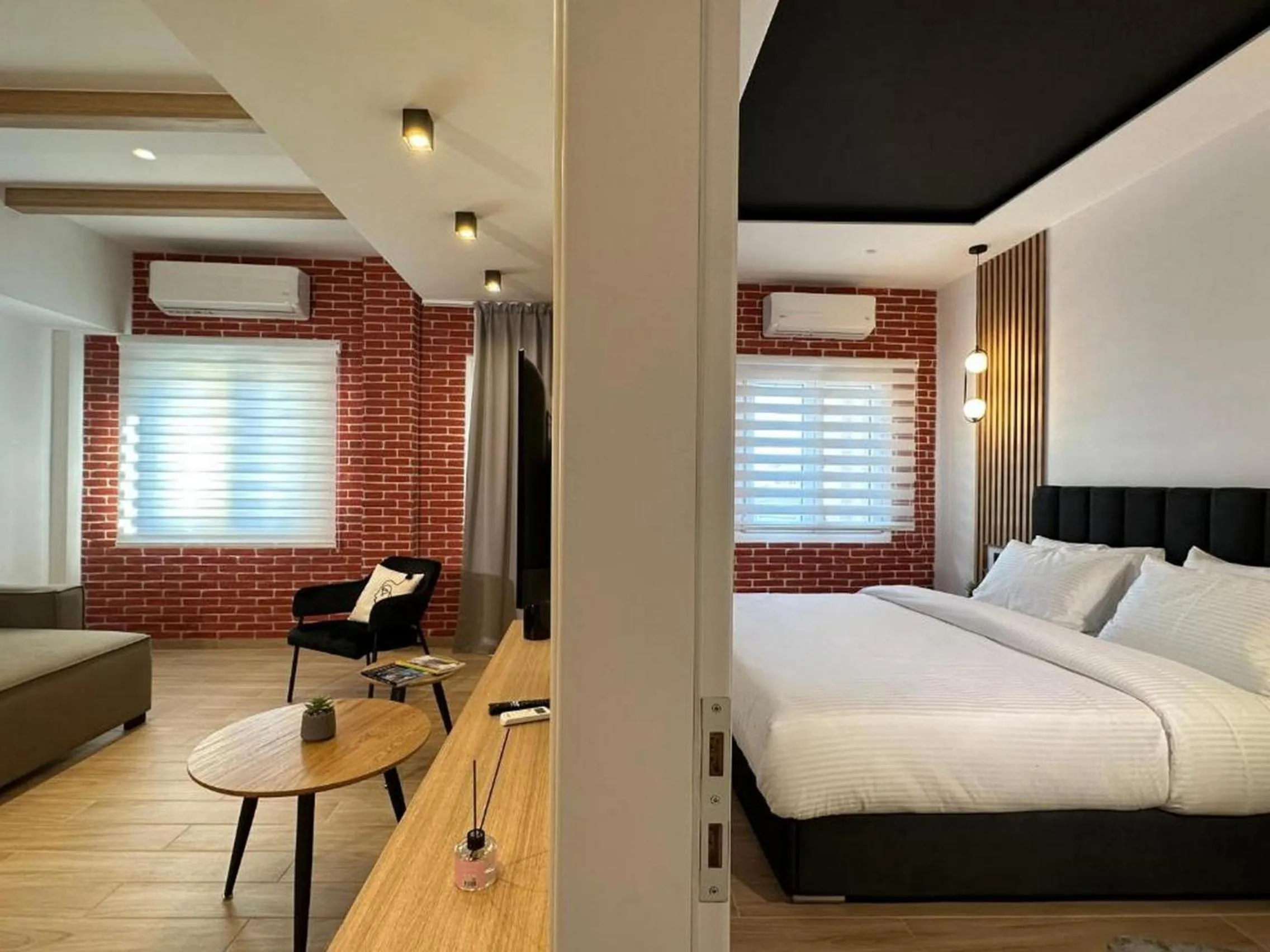 TV and multimedia, Bed in Centro Urban Suites