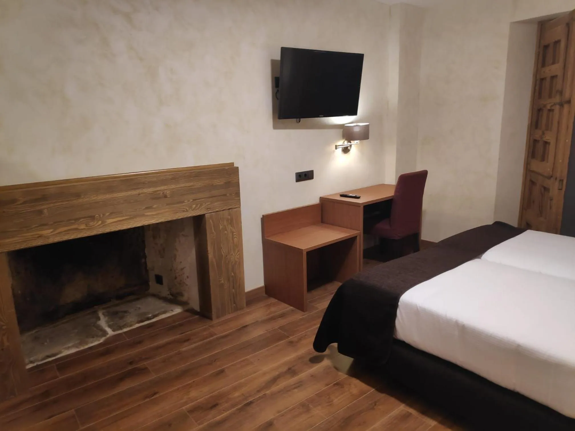 TV and multimedia, Bed in Hotel Las Leyendas