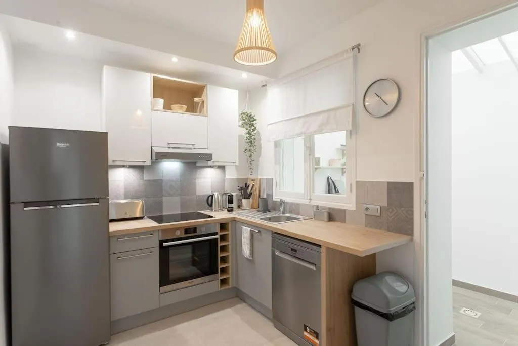Kitchen or kitchenette in Duplex Mandelieu by Halldis