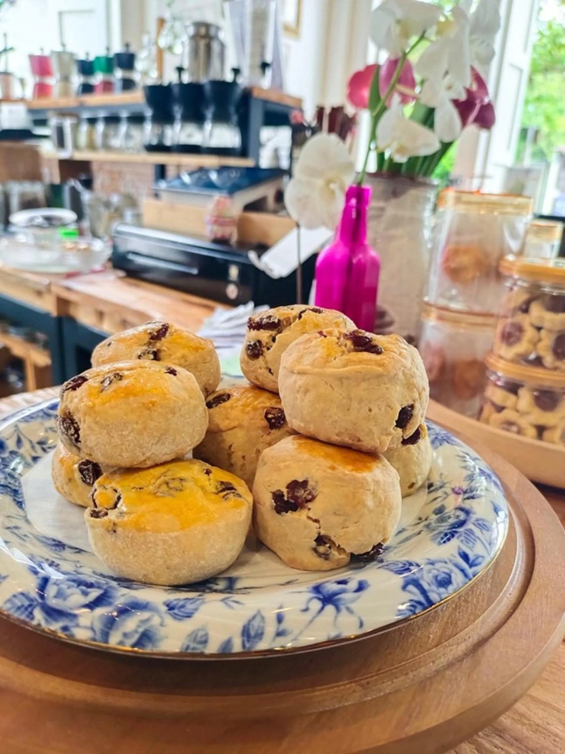 Restaurant/places to eat in Norm Space Hostel NST