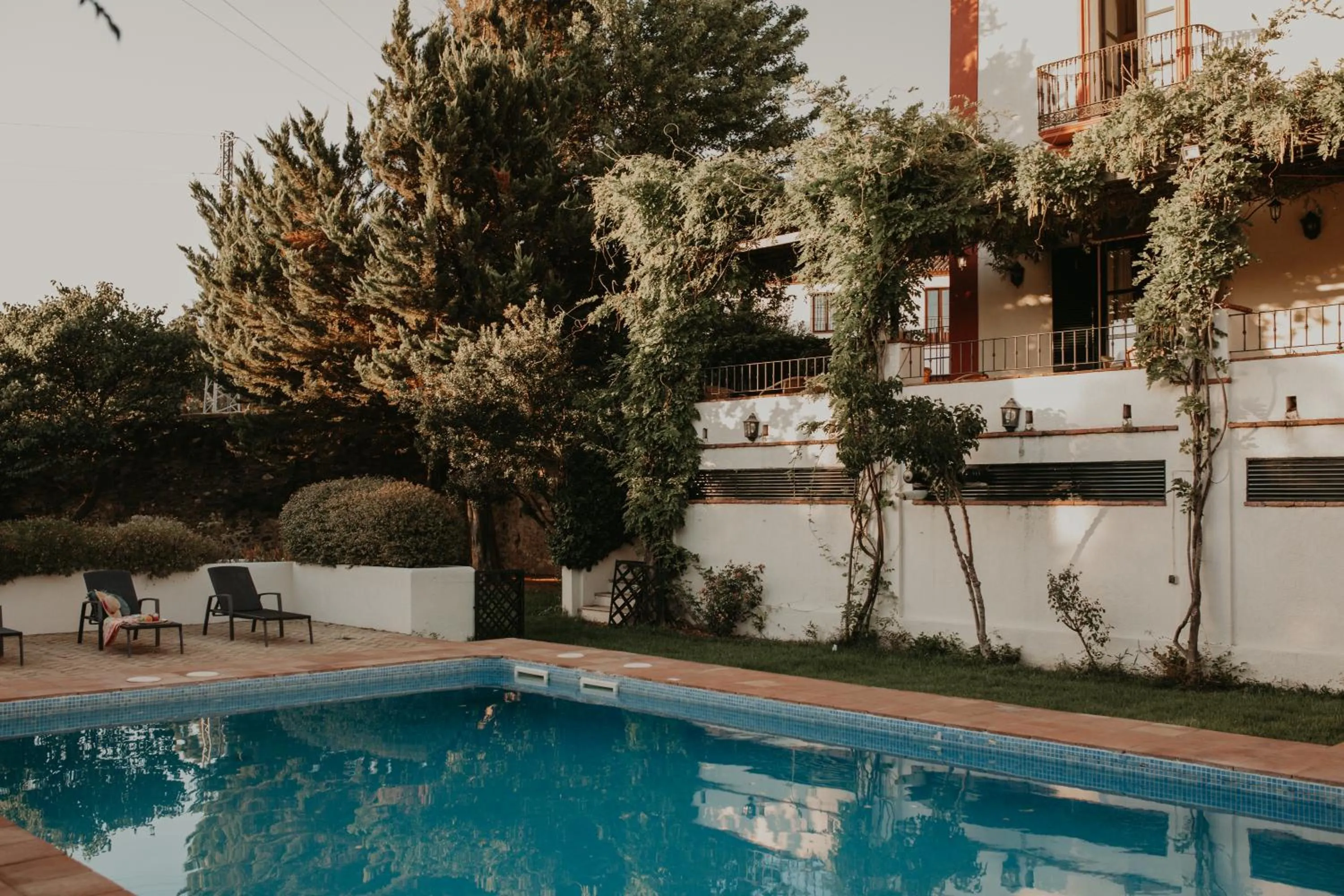 Day in Hotel Posada de Valdezufre