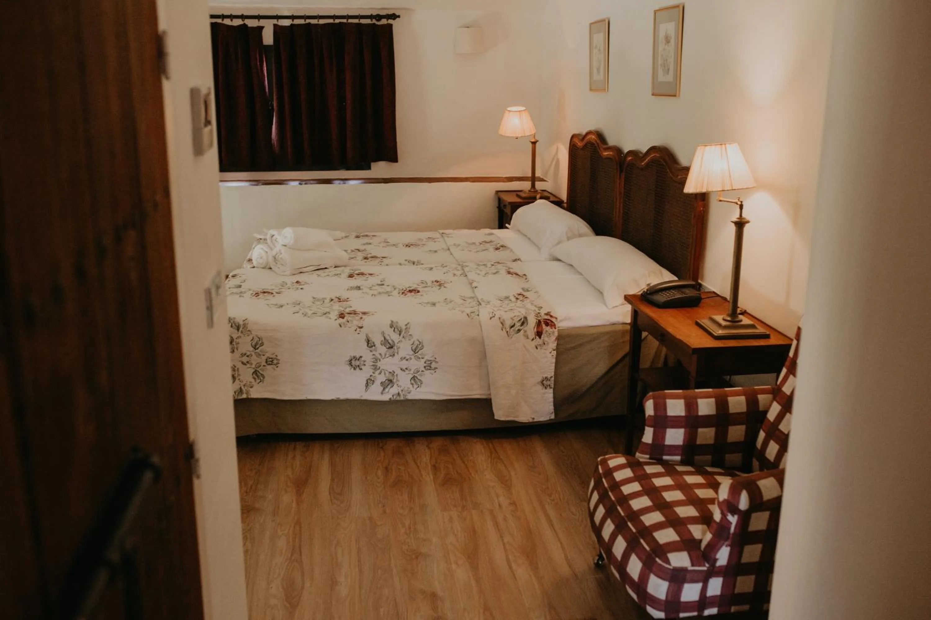 Bed in Hotel Posada de Valdezufre
