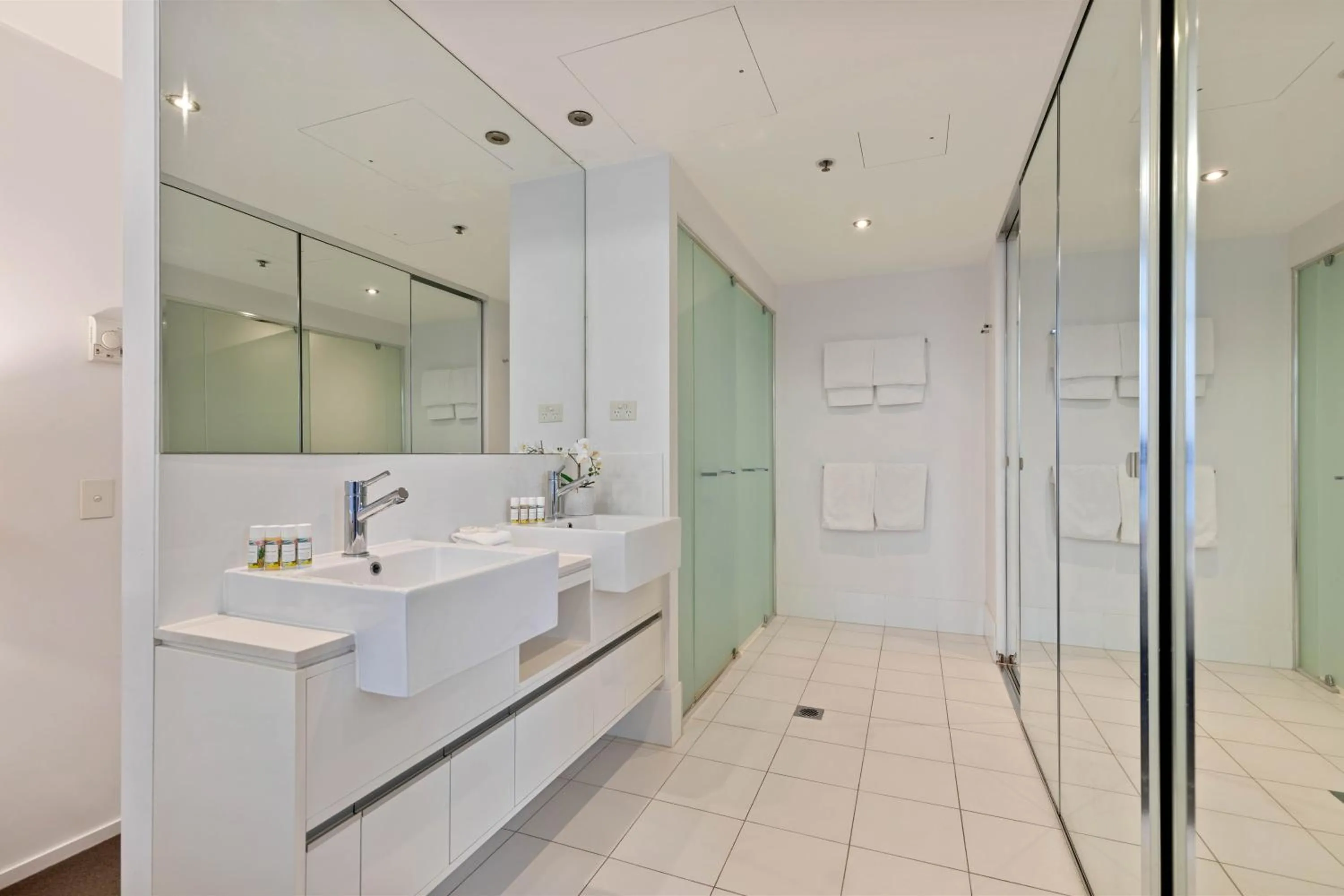 Shower in Skyline hosted by AAB
