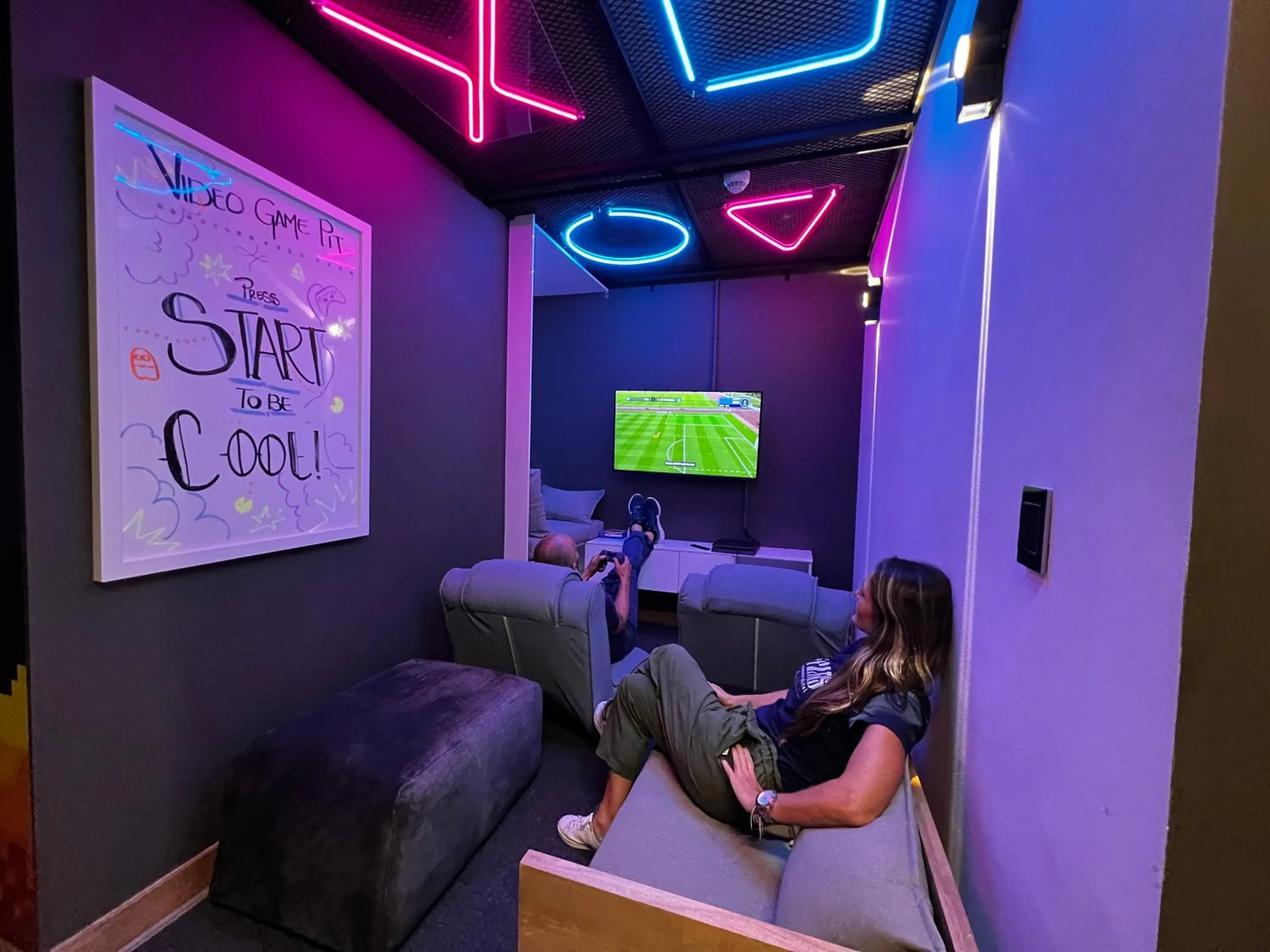 Game Room in Los Patios Cool Living