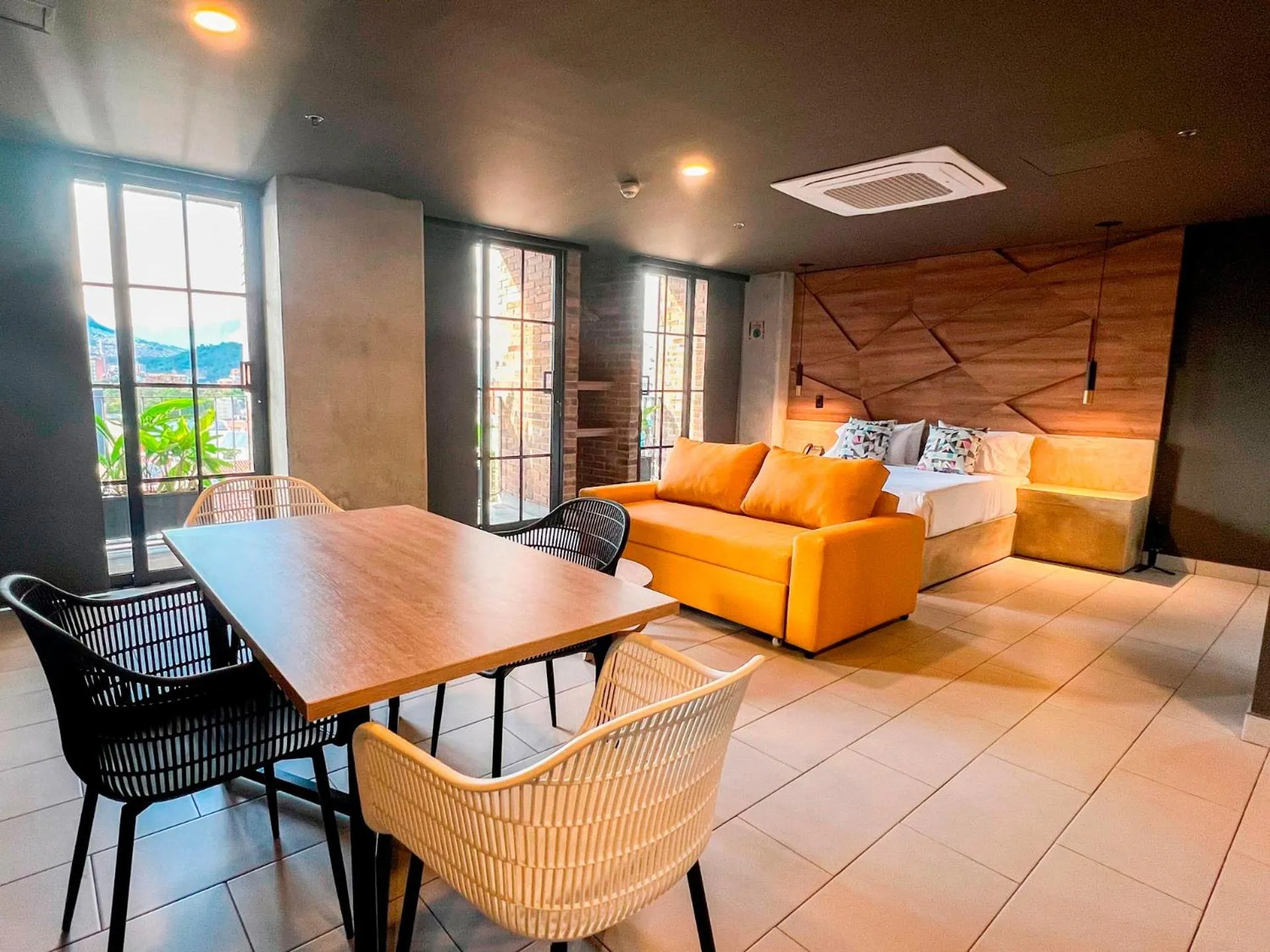 Photo of the whole room in Los Patios Cool Living