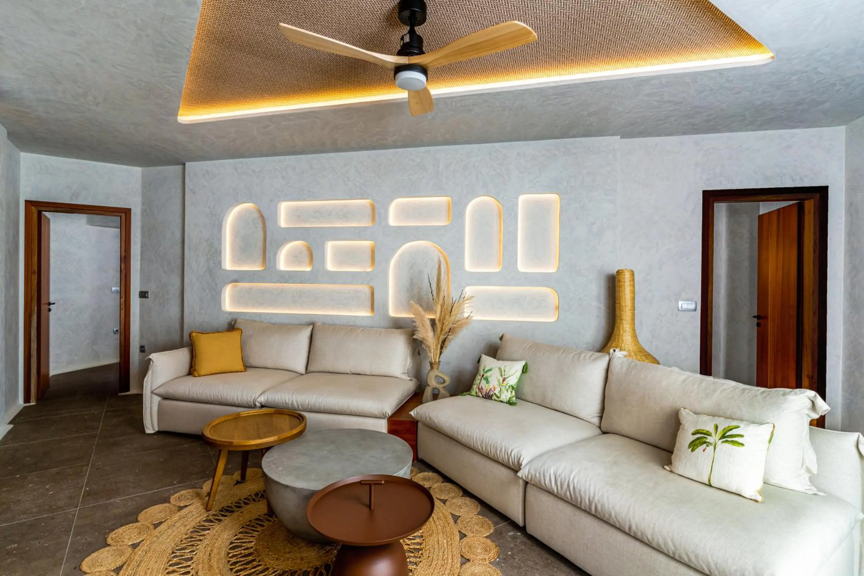 Living room in Victoria Caves